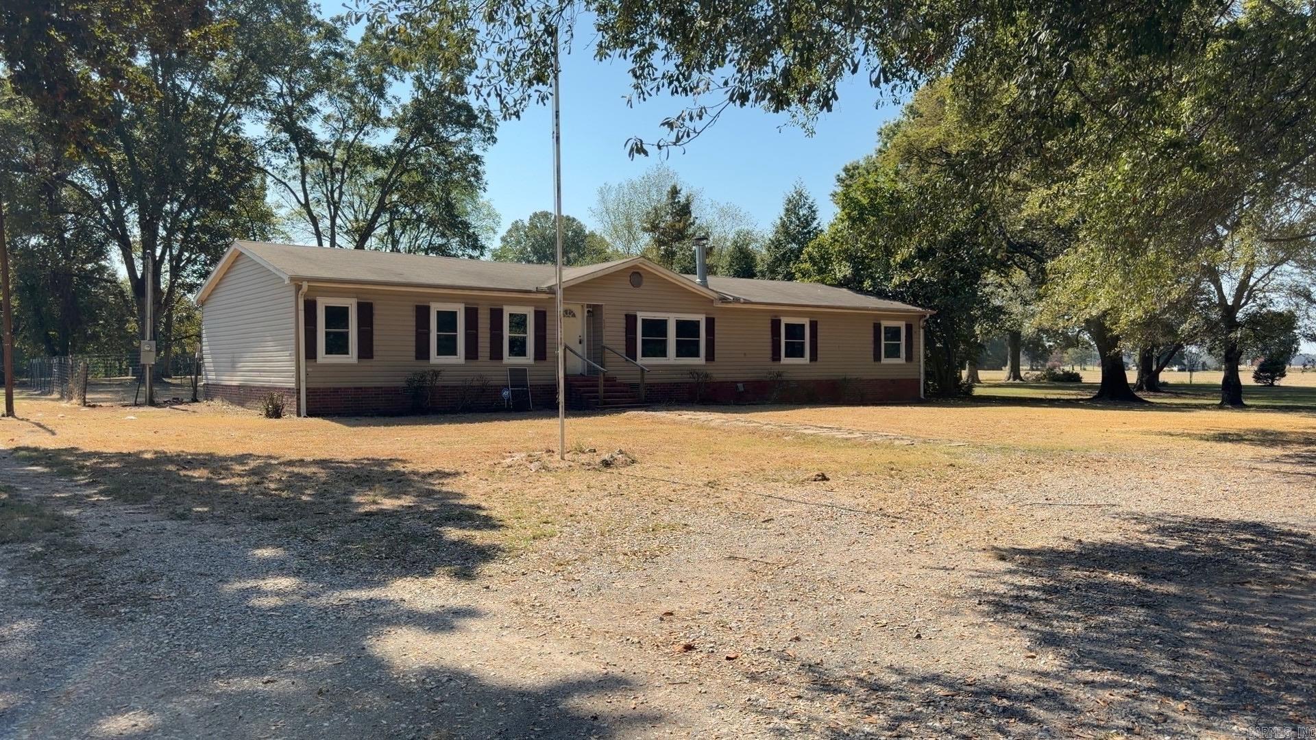 Home in McGehee, AR 71654 — photo 2