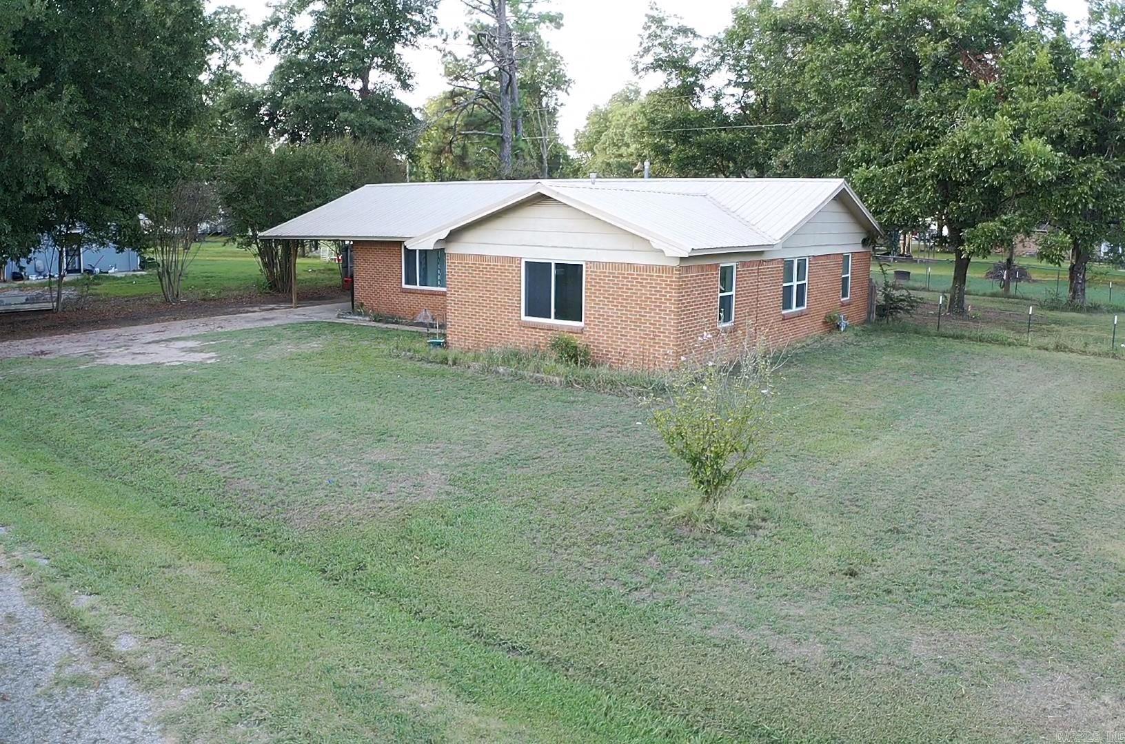 105 E Moore Street, Tuckerman, AR 72473 — photo 2