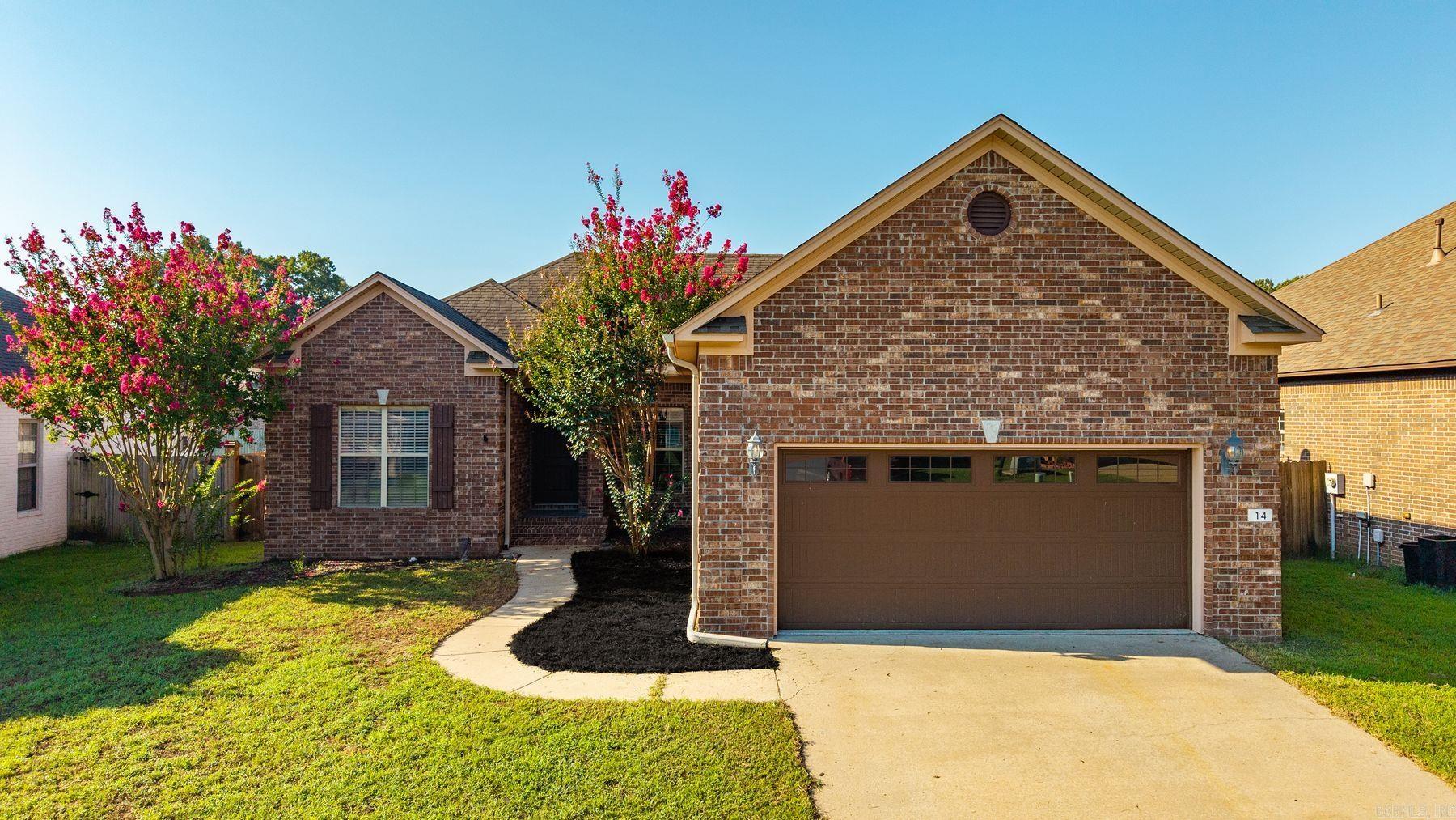 14 Oak Tree Circle — photo