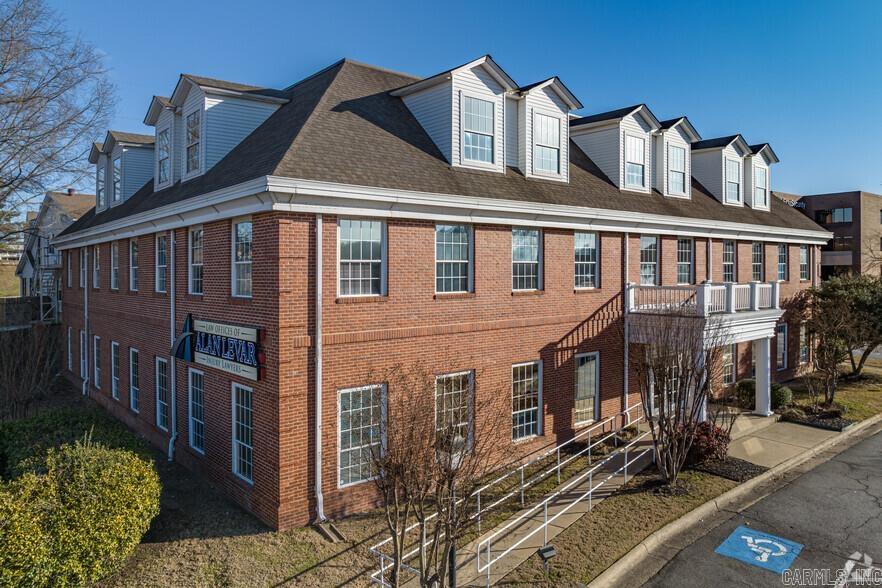 204 Executive Court Suite 207 — photo