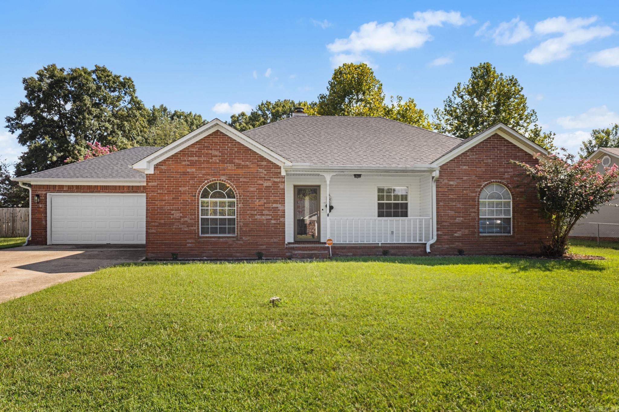 15 Red Oak Drive — photo