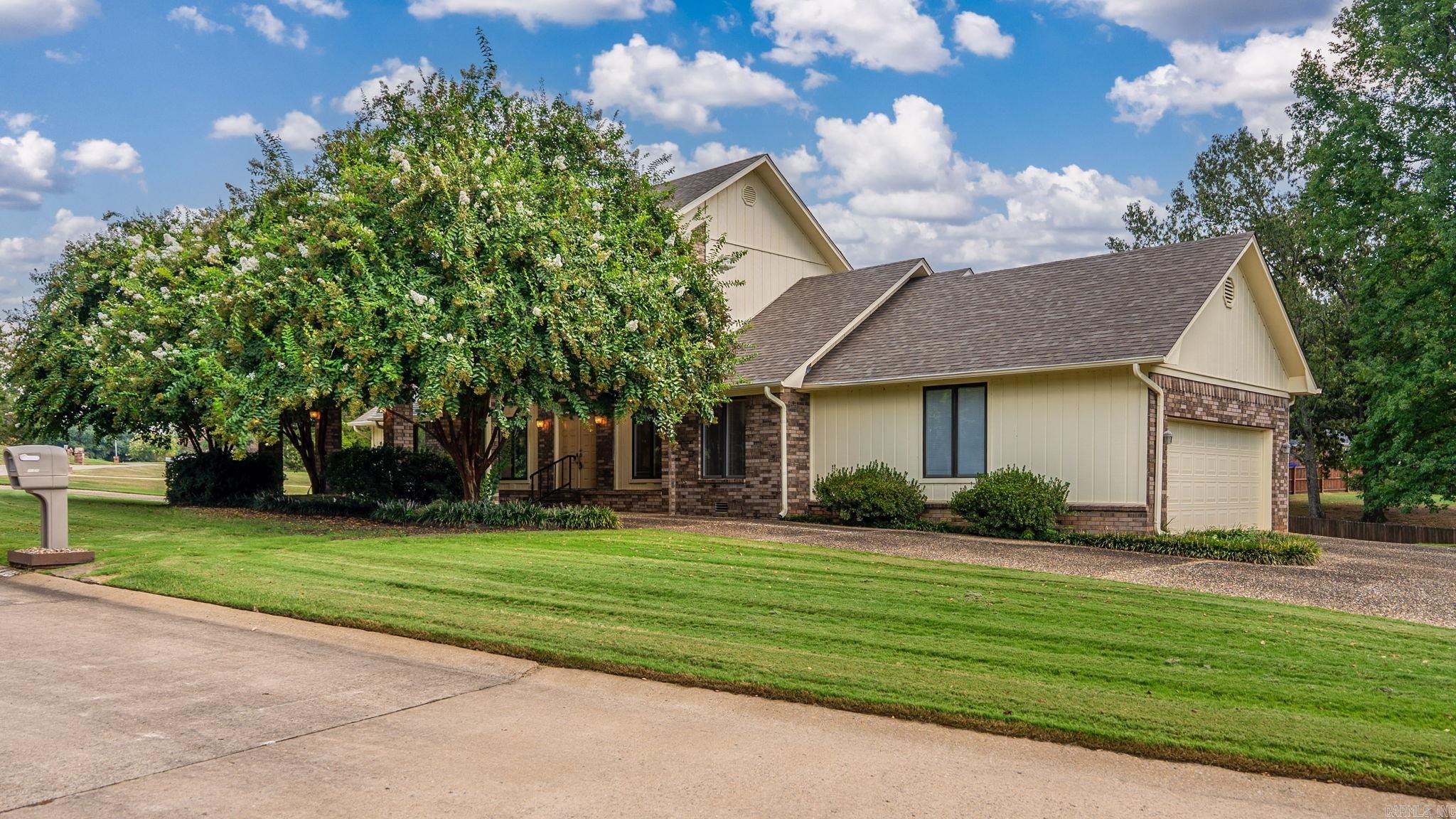 1501 Quail Creek — photo