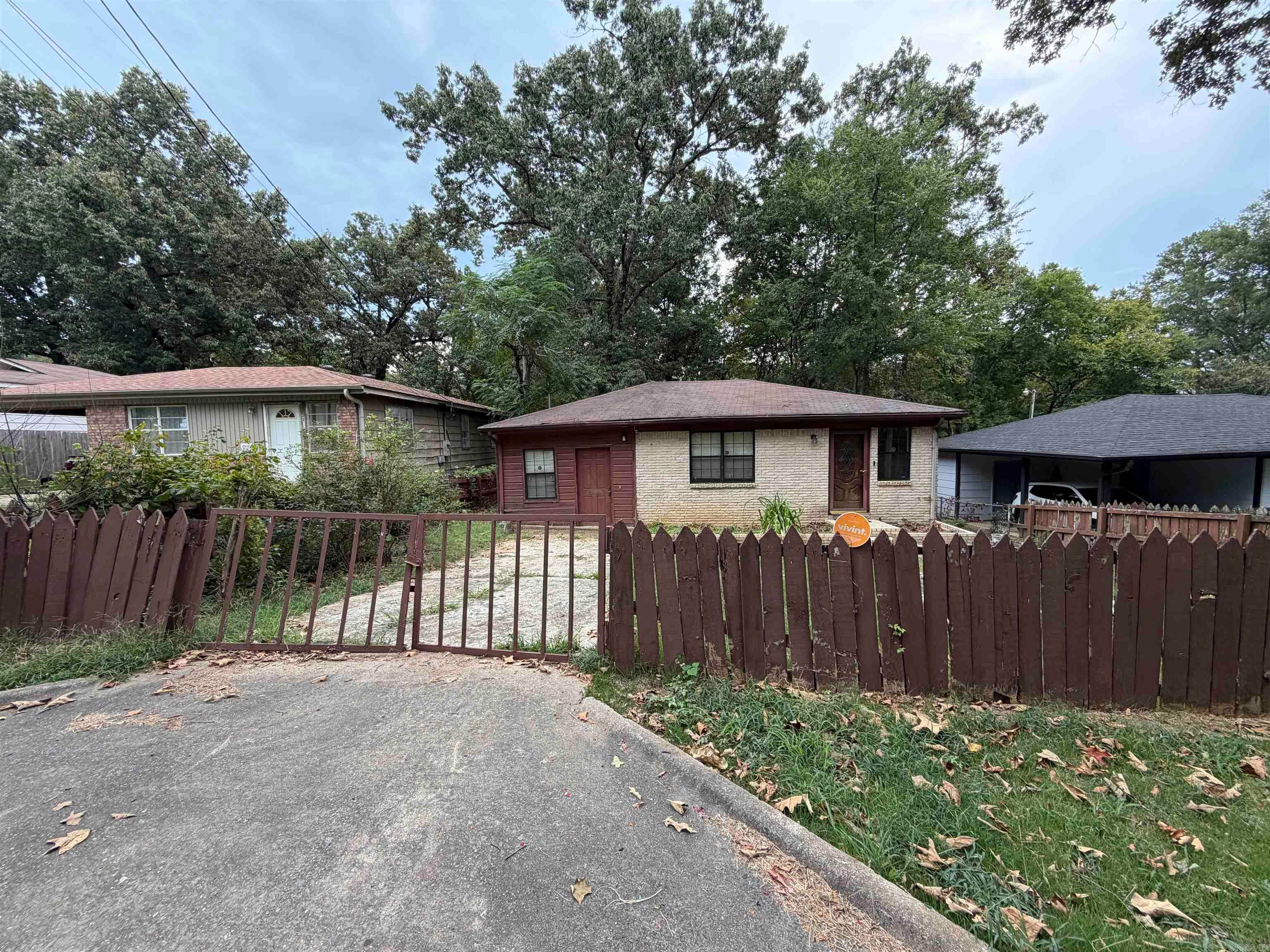 3213 Boyd Street — photo