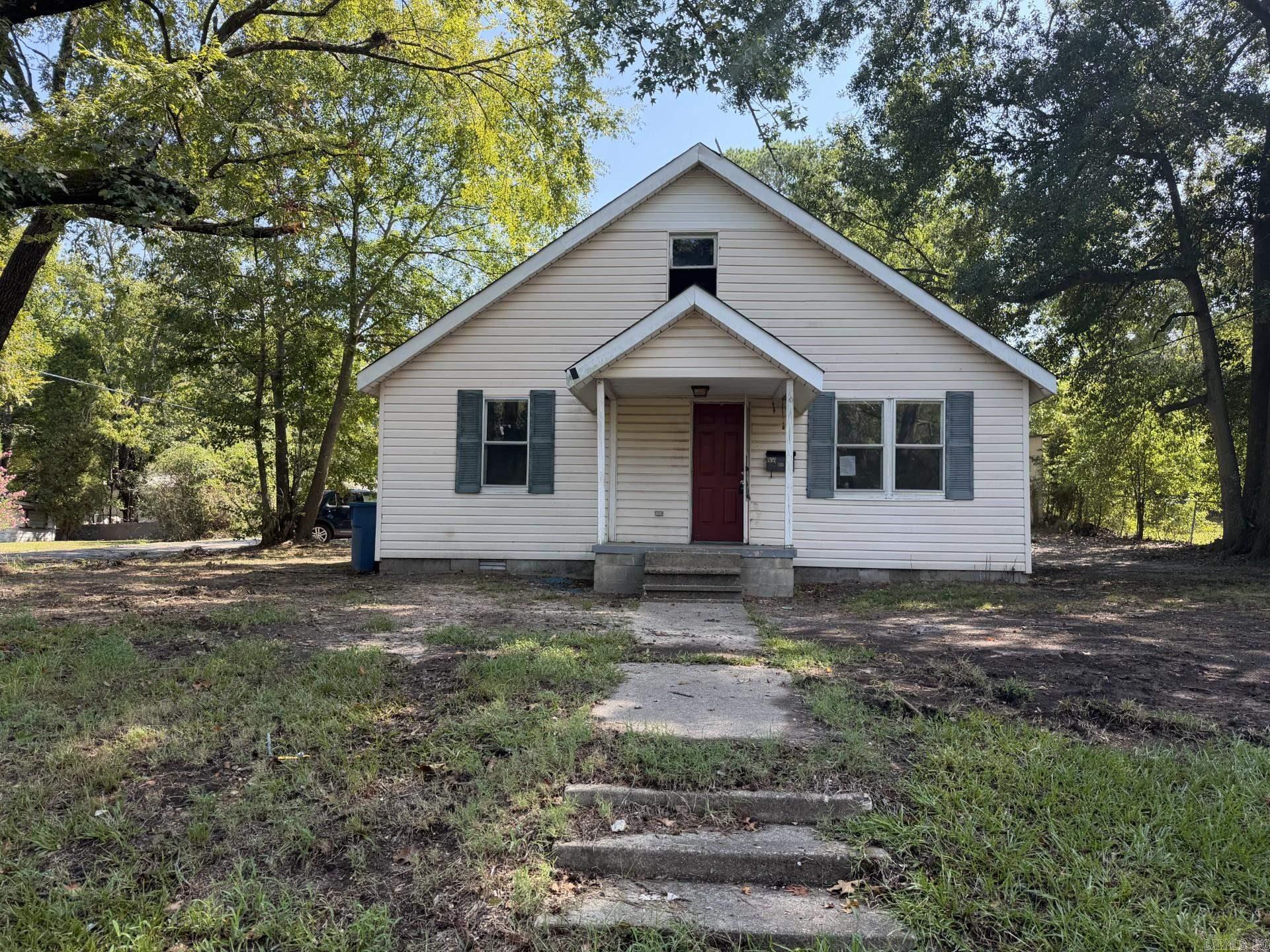 903 Owen Street — photo