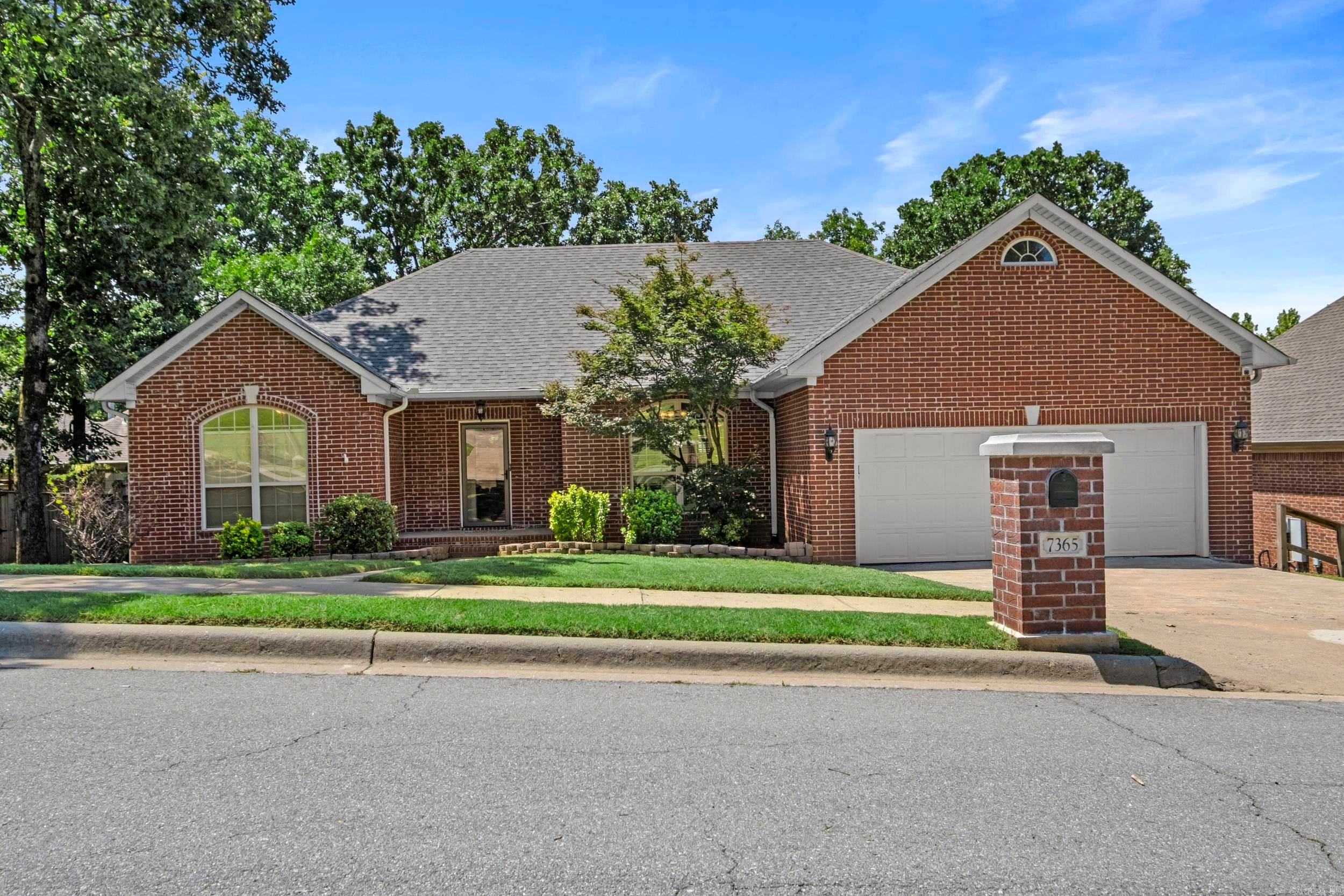 7365 W Ridge Circle — photo