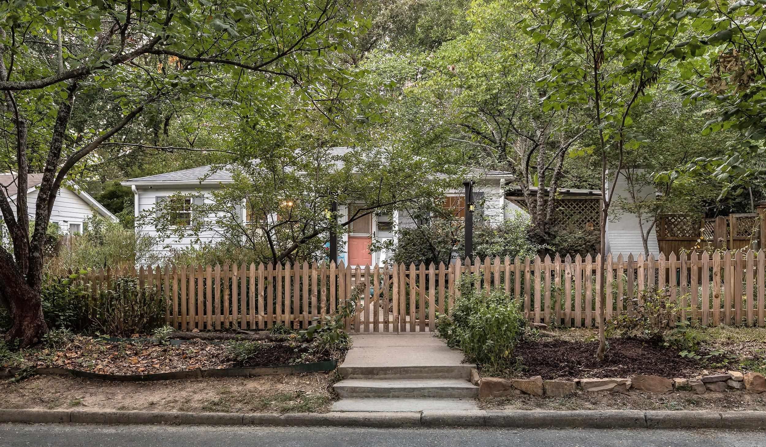 1020 N Taylor Street — photo