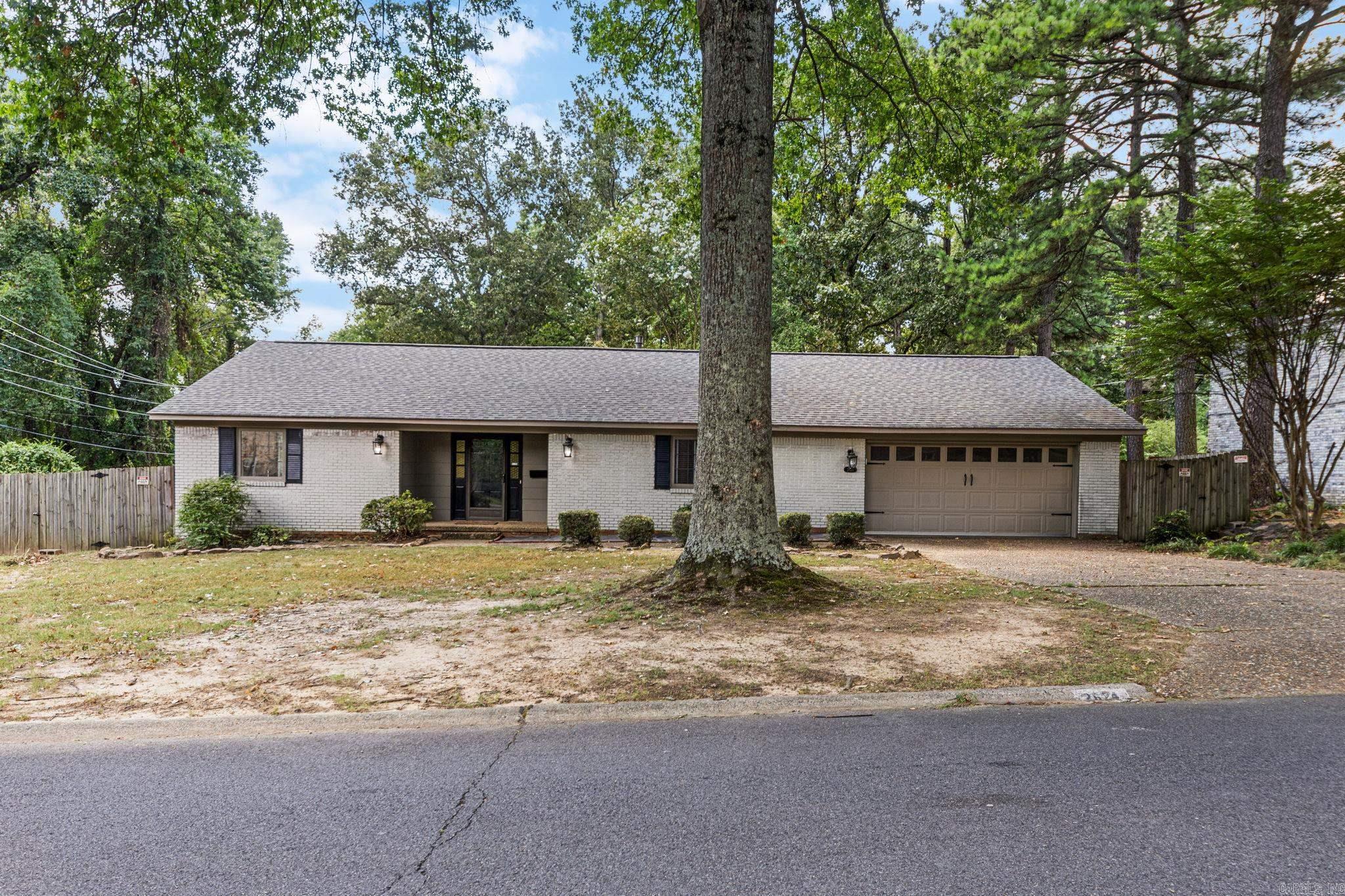 2624 Lakeview Road — photo