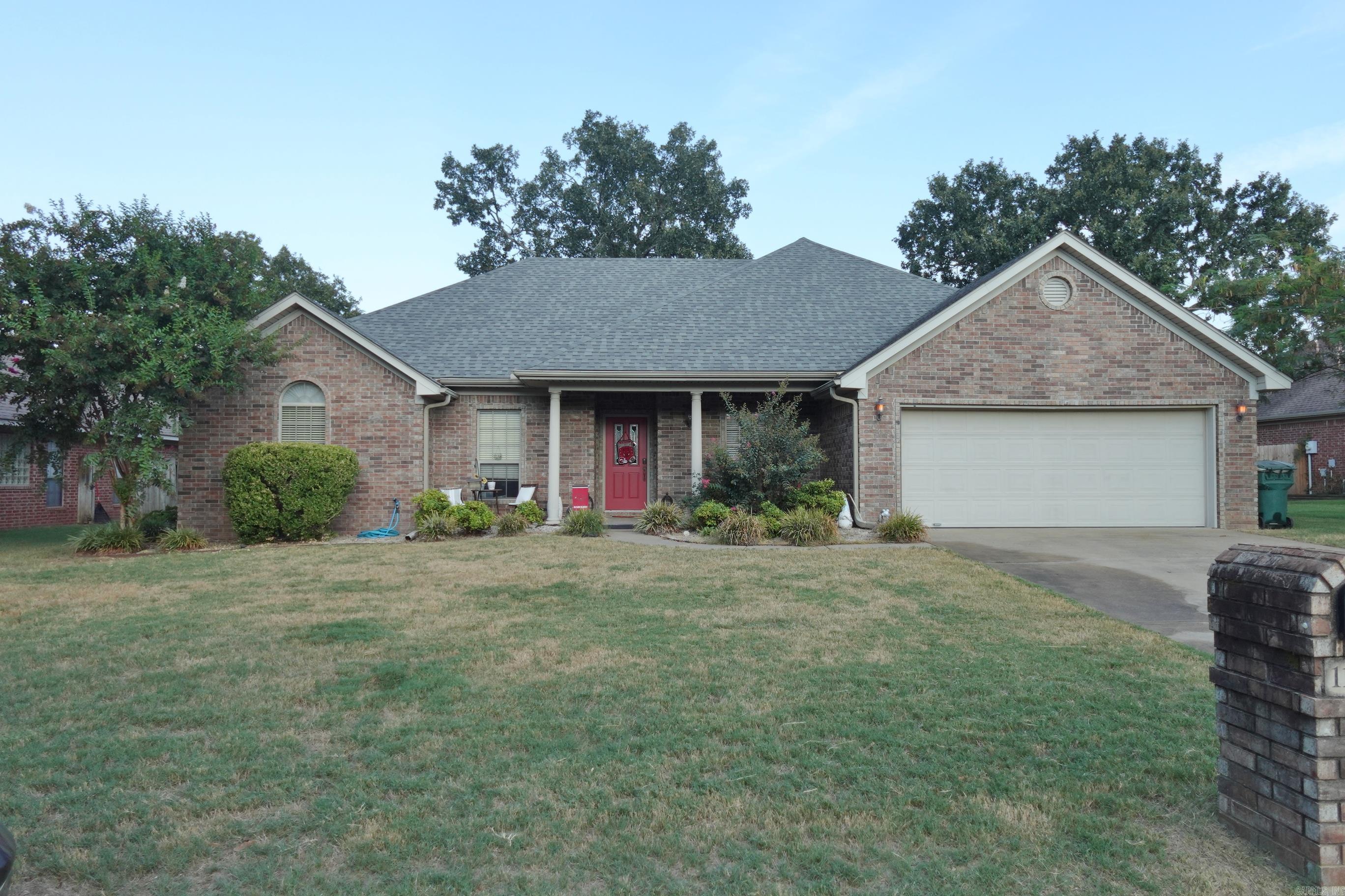 1120 Spatz Circle — photo