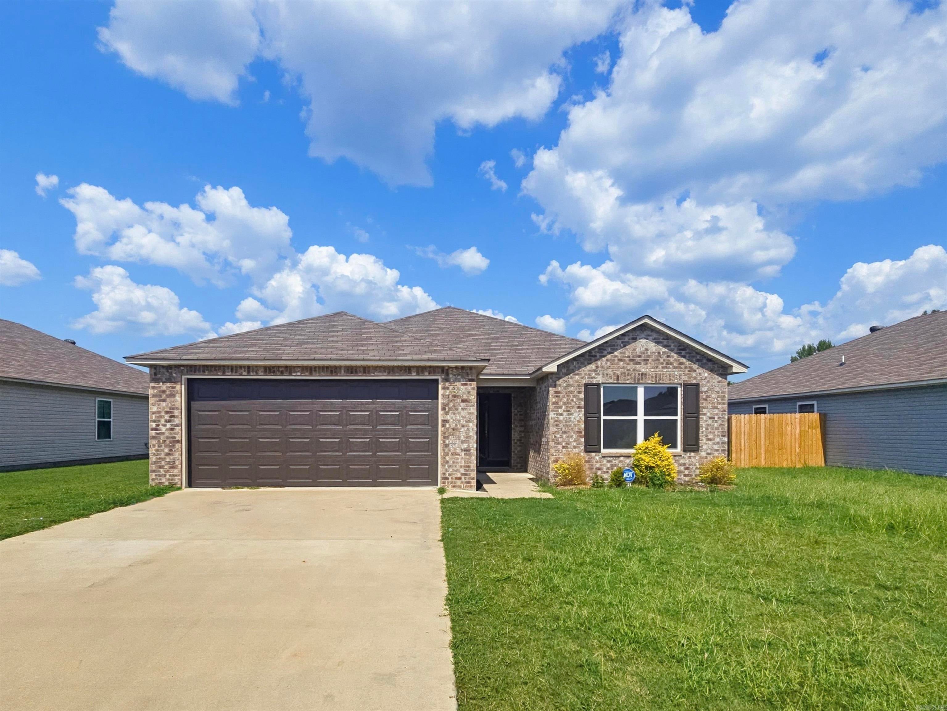 37 Sunny Oak Trail — photo