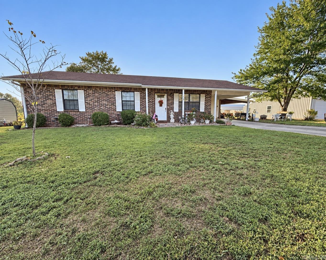 137 & 119 Garrett Road — photo