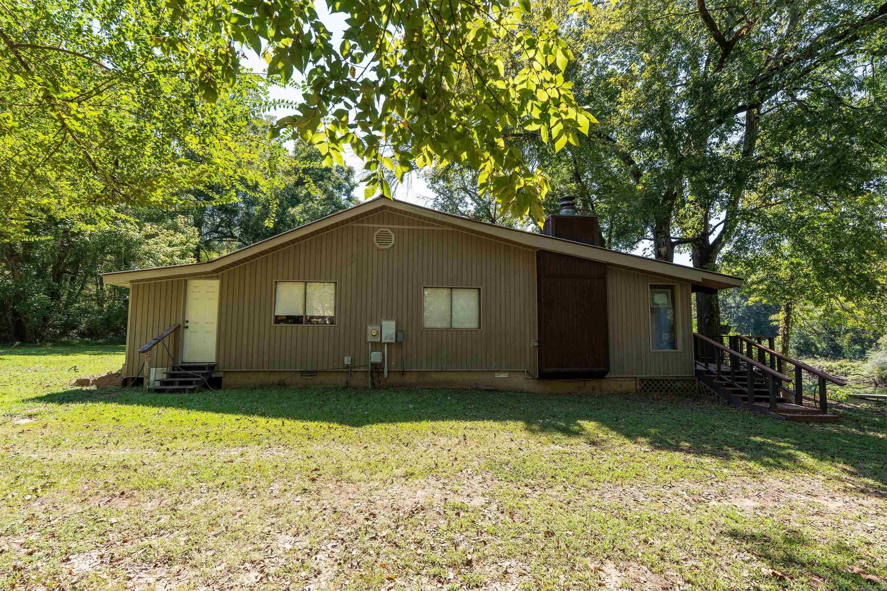 489 River Drive — photo
