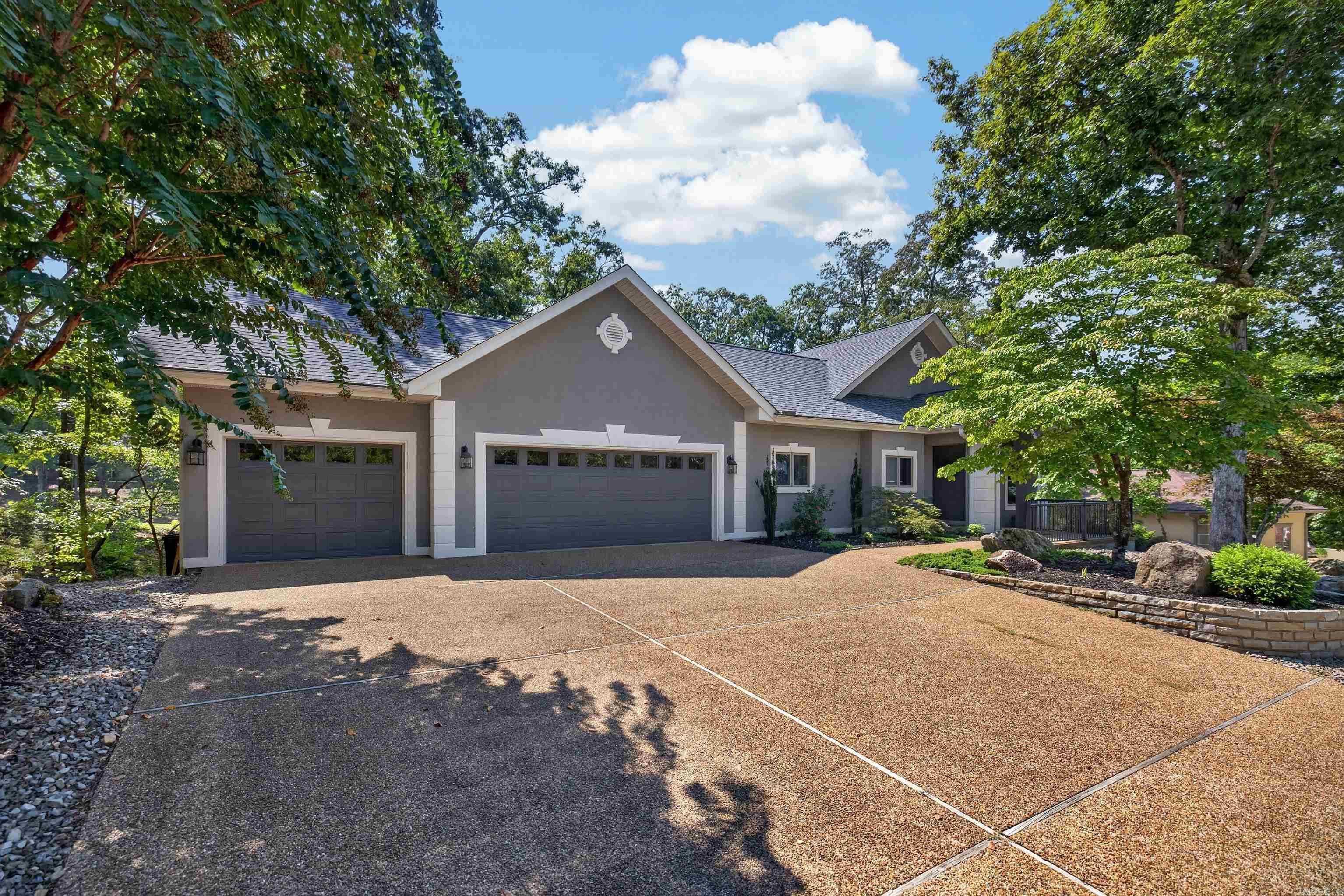 32 Princesa Drive — photo