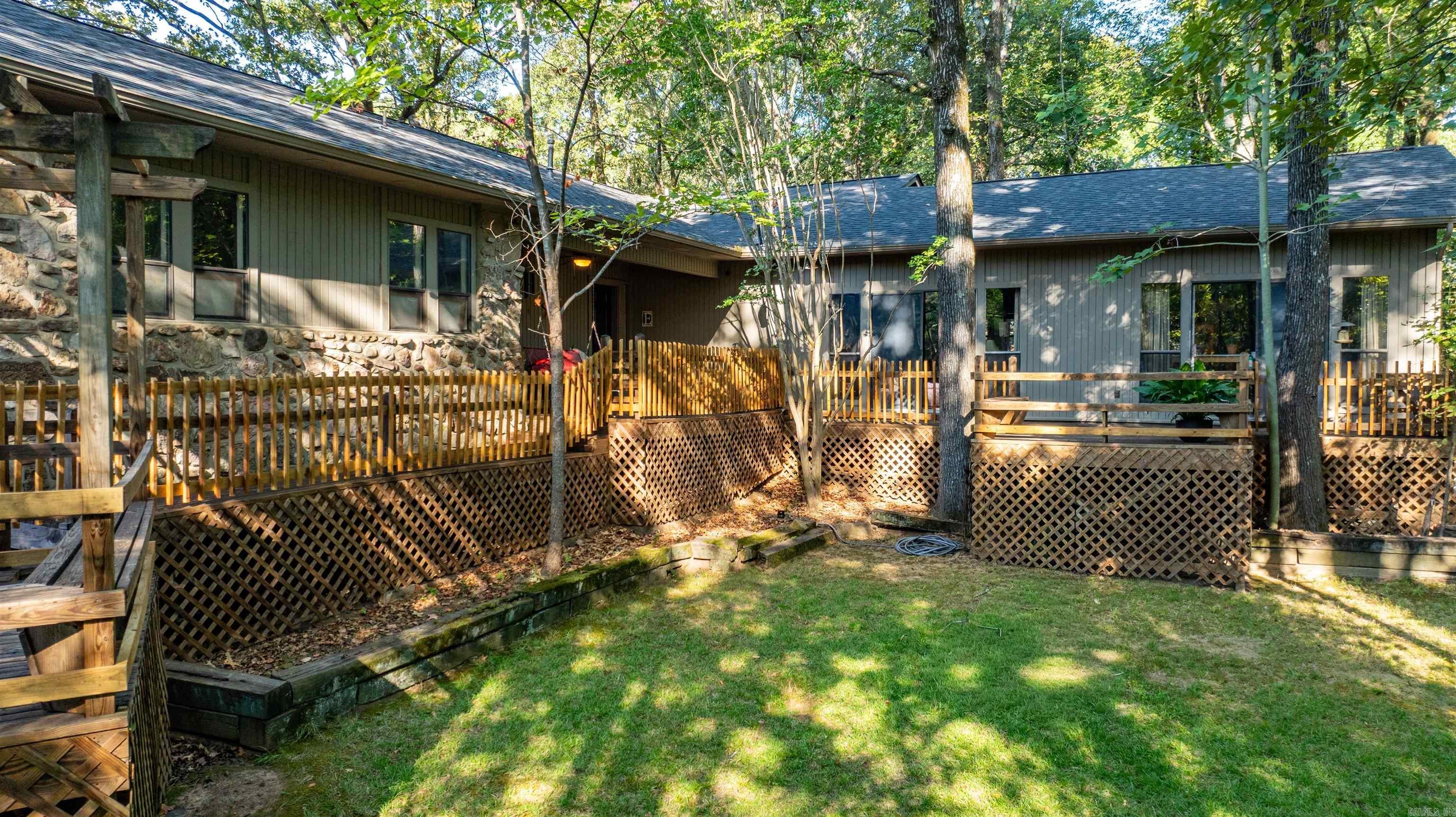 7601 Flintrock Road — photo