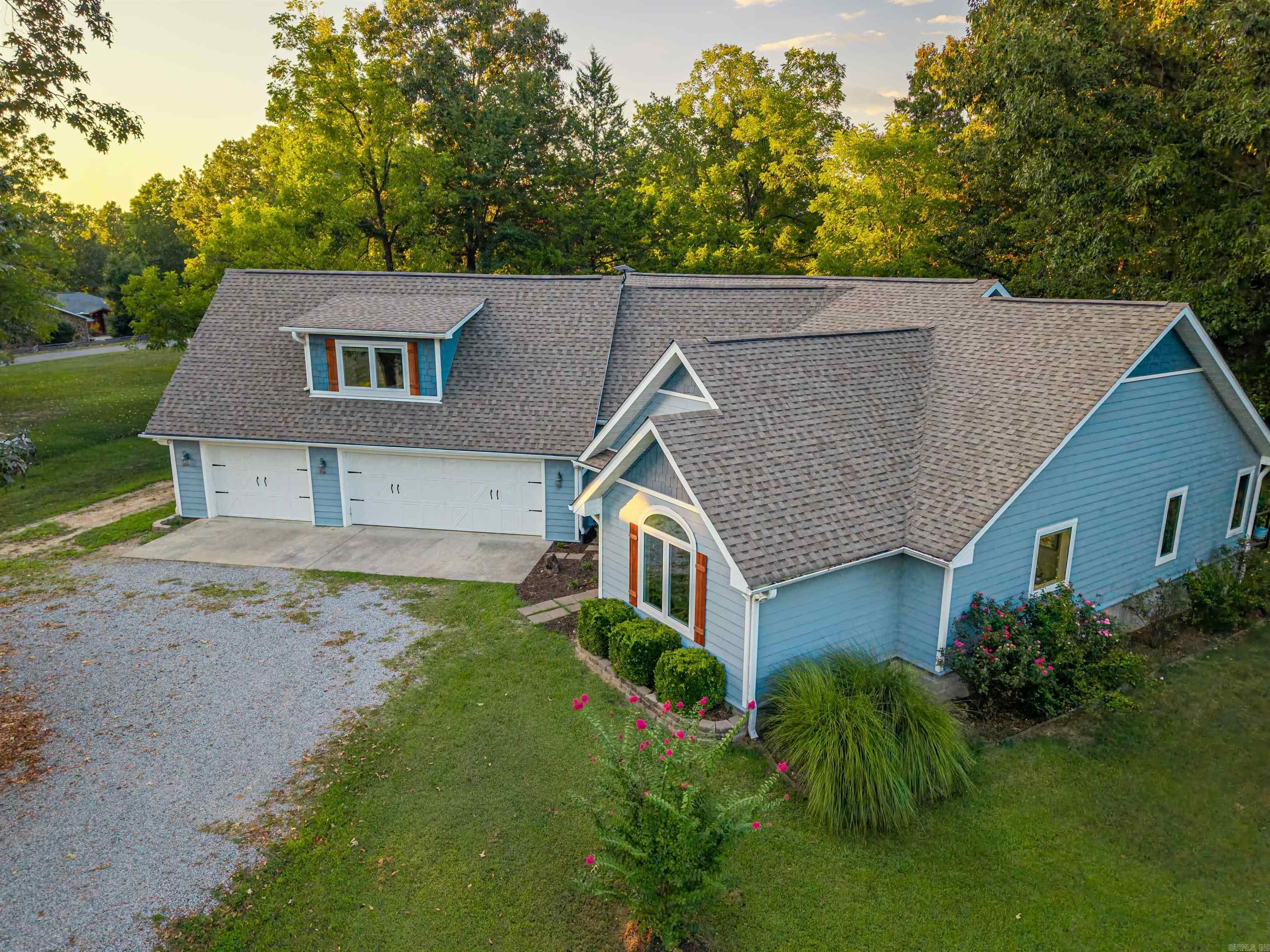 Home in Flippin, AR 72634 — photo 3