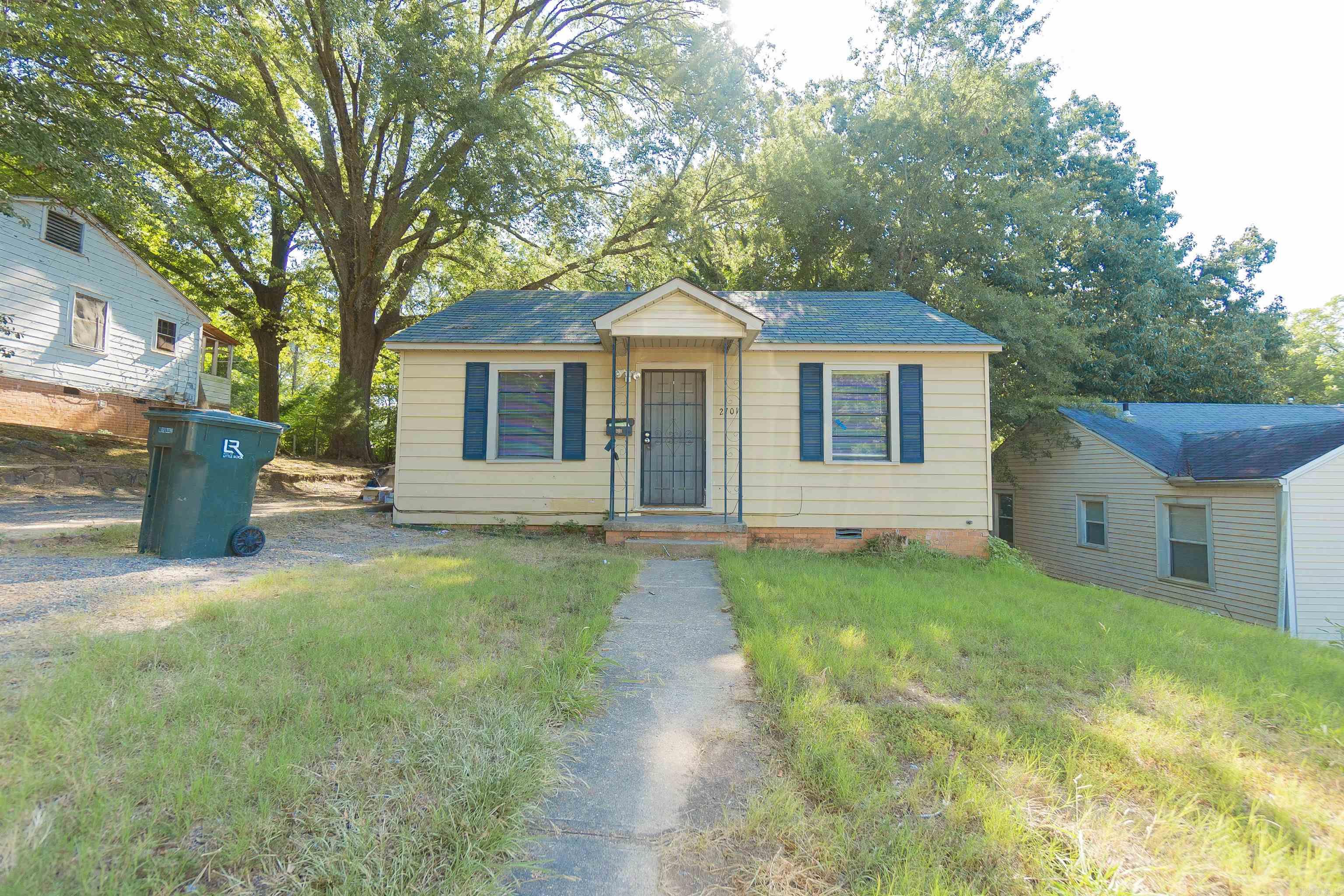 2701 Madison Street — photo