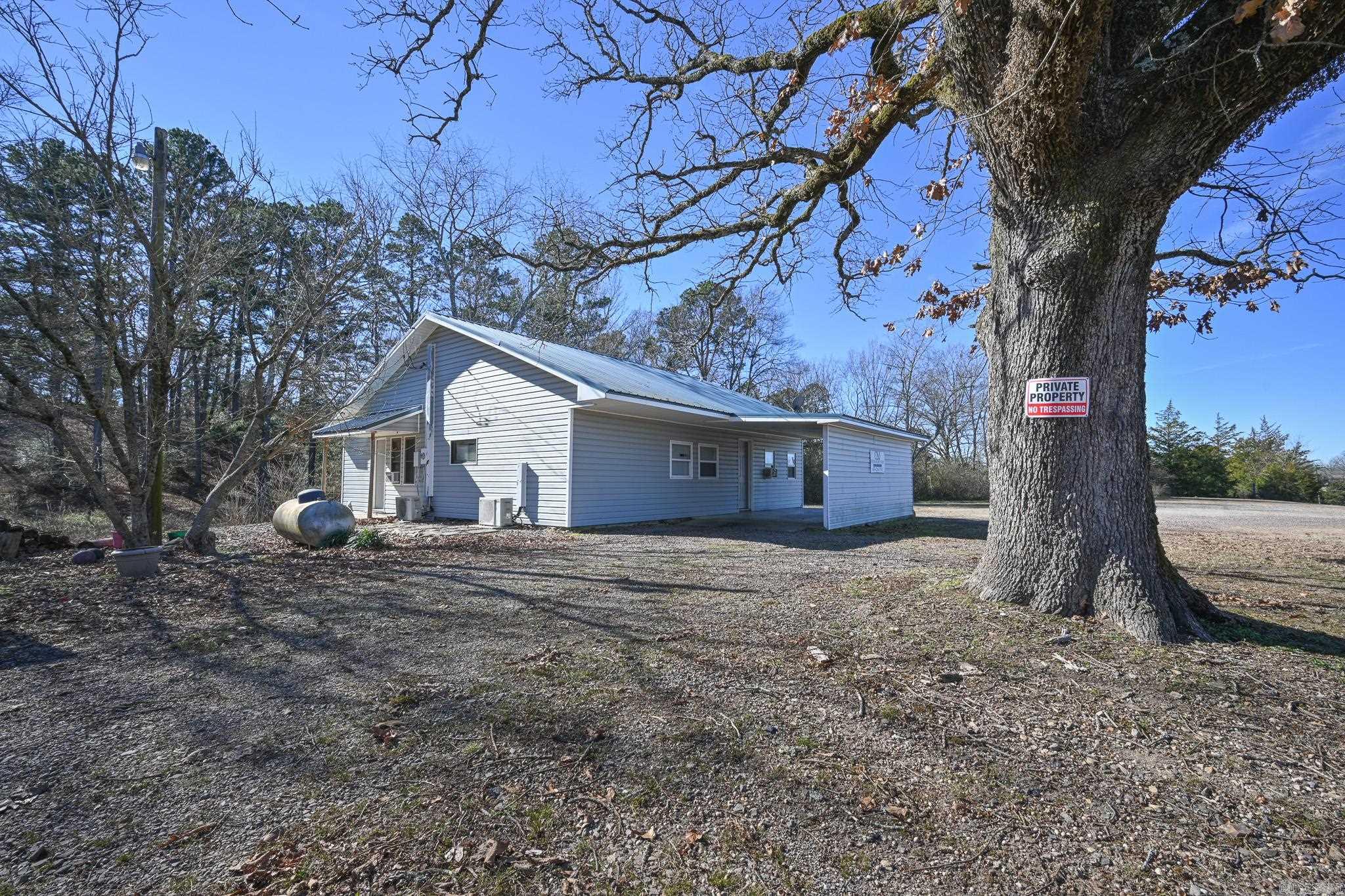 4574 Hwy 8 E — photo
