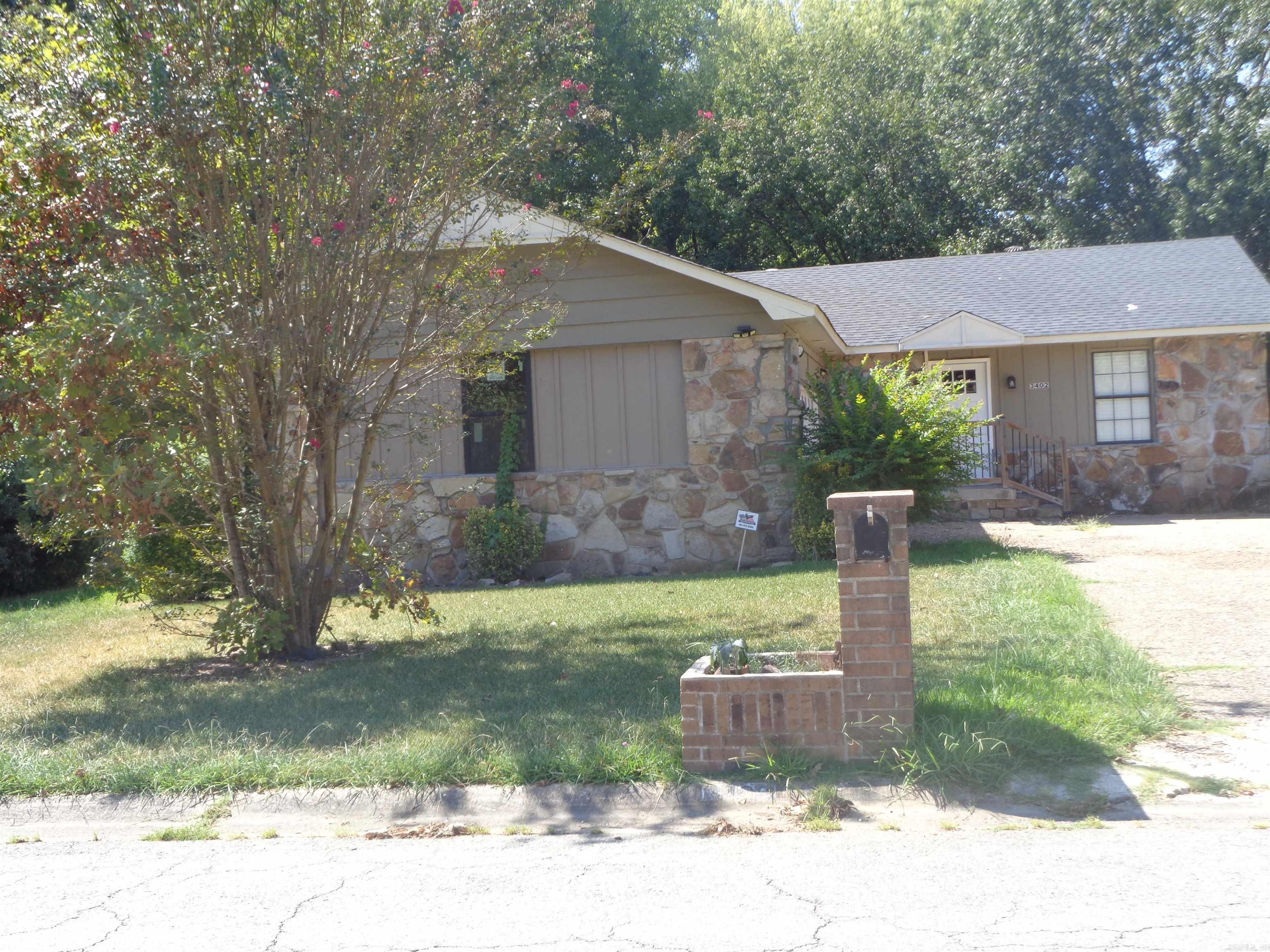 3402 Lehigh Street — photo