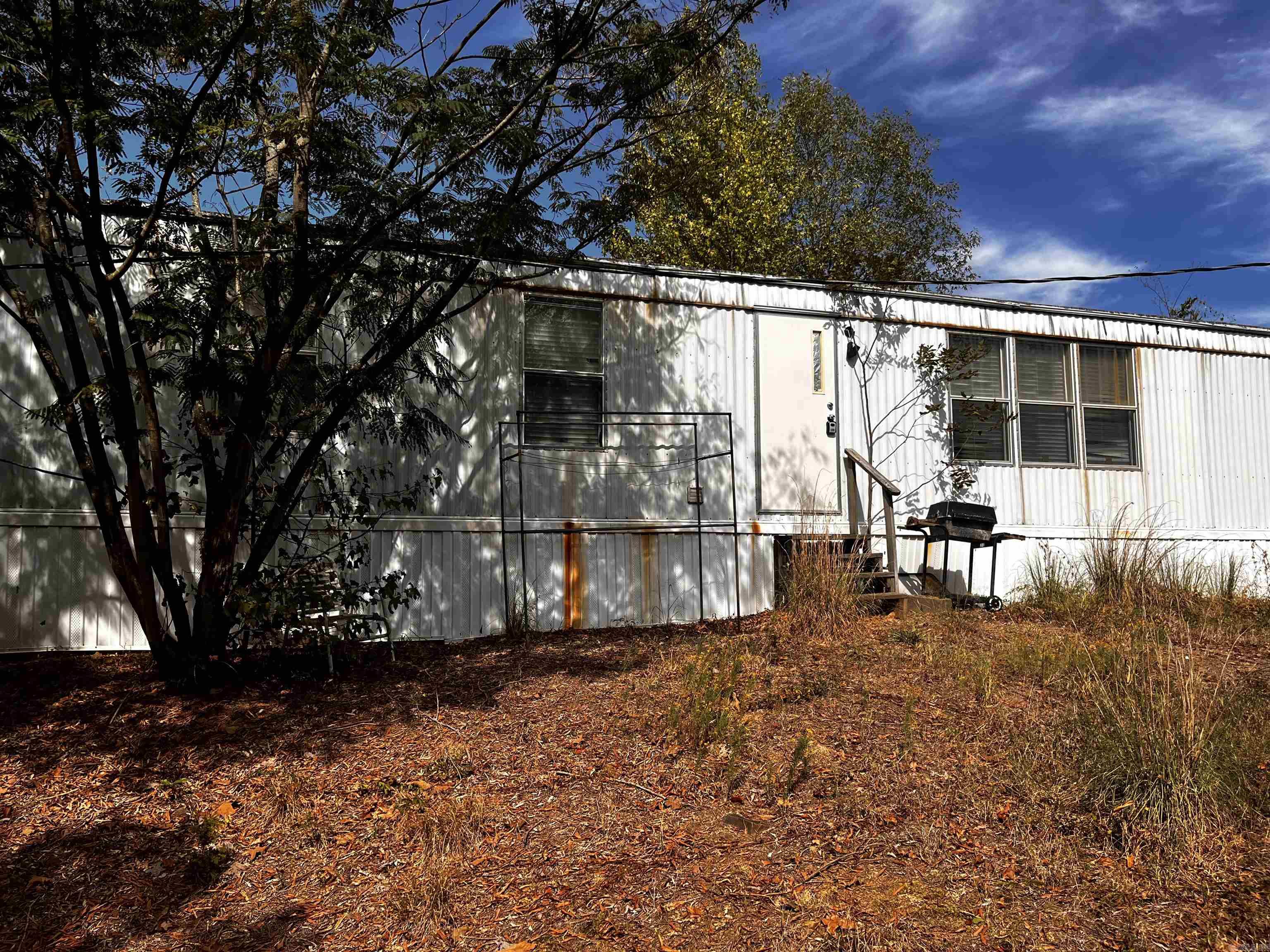 11810 Mac Arthur Drive — photo