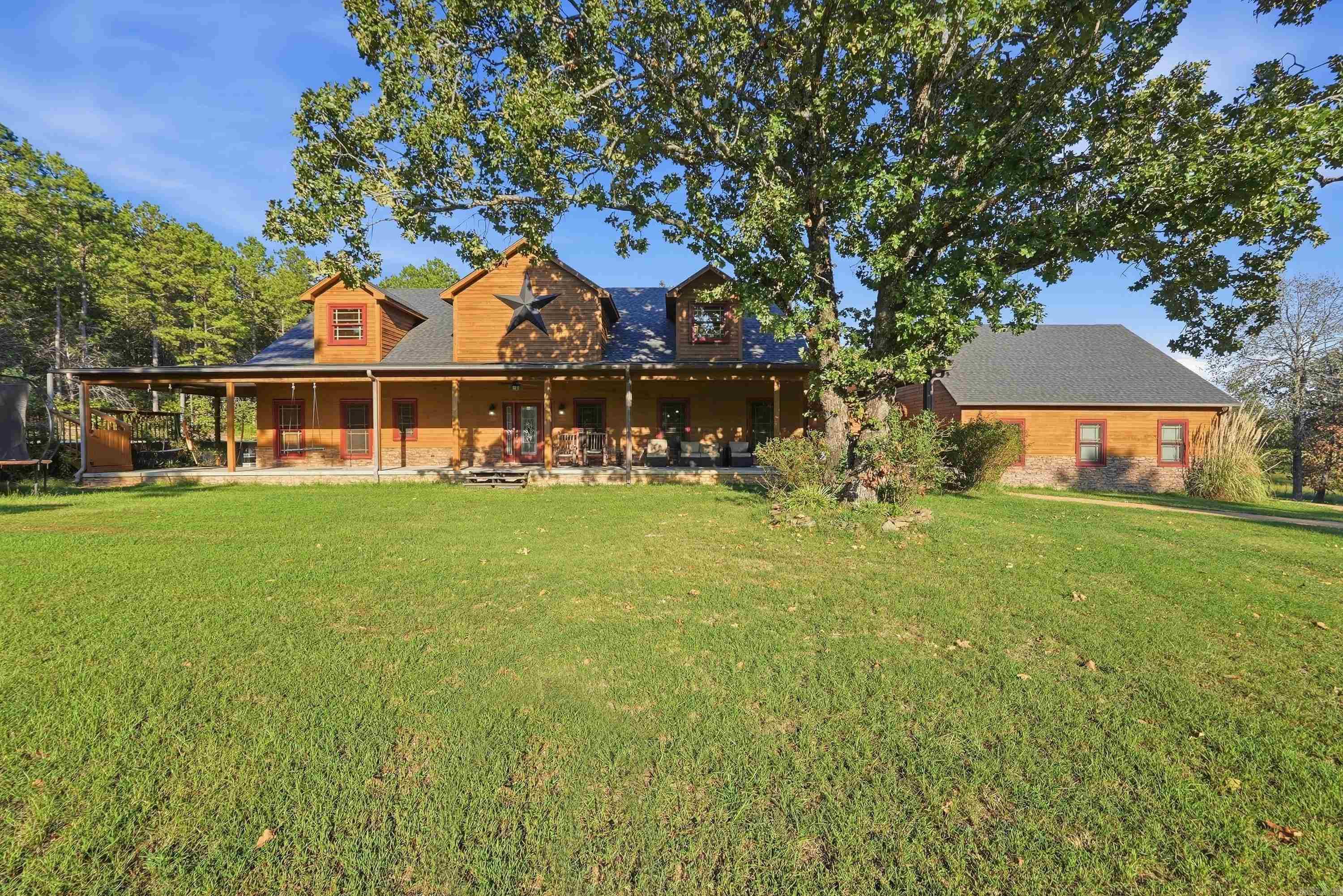 415 Jackson Road S — photo