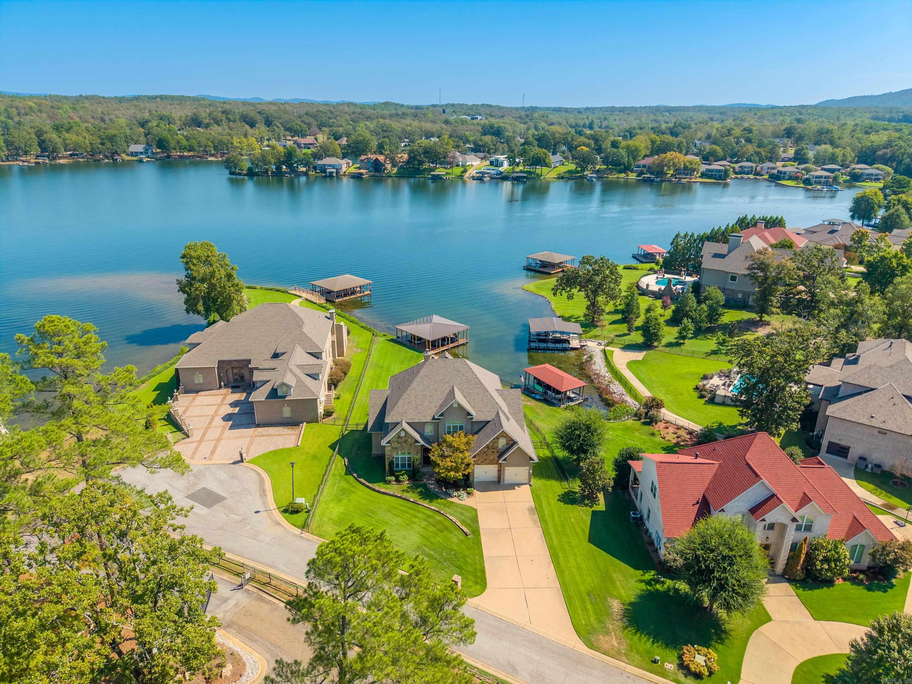 108 Shadow Oak Point — photo