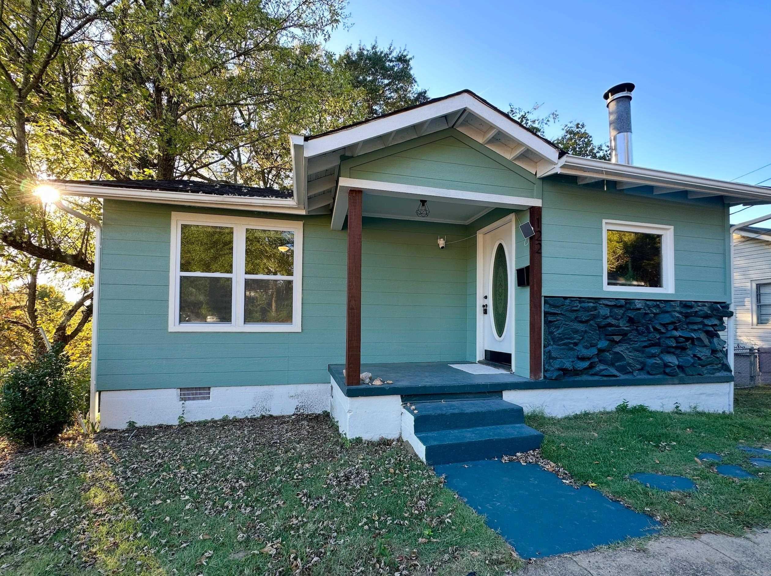 122 West Drive — photo