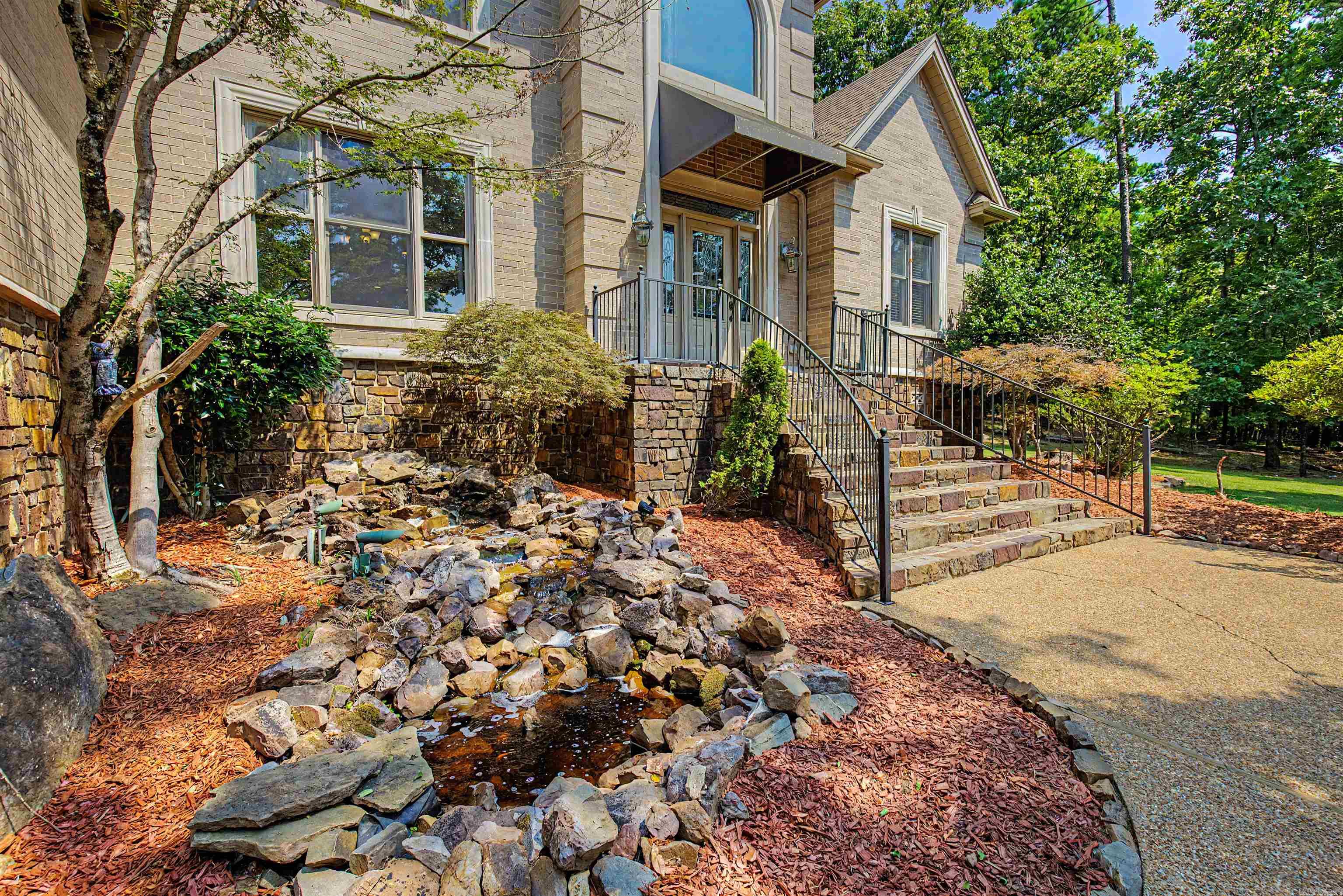 13 Somersett Drive — photo