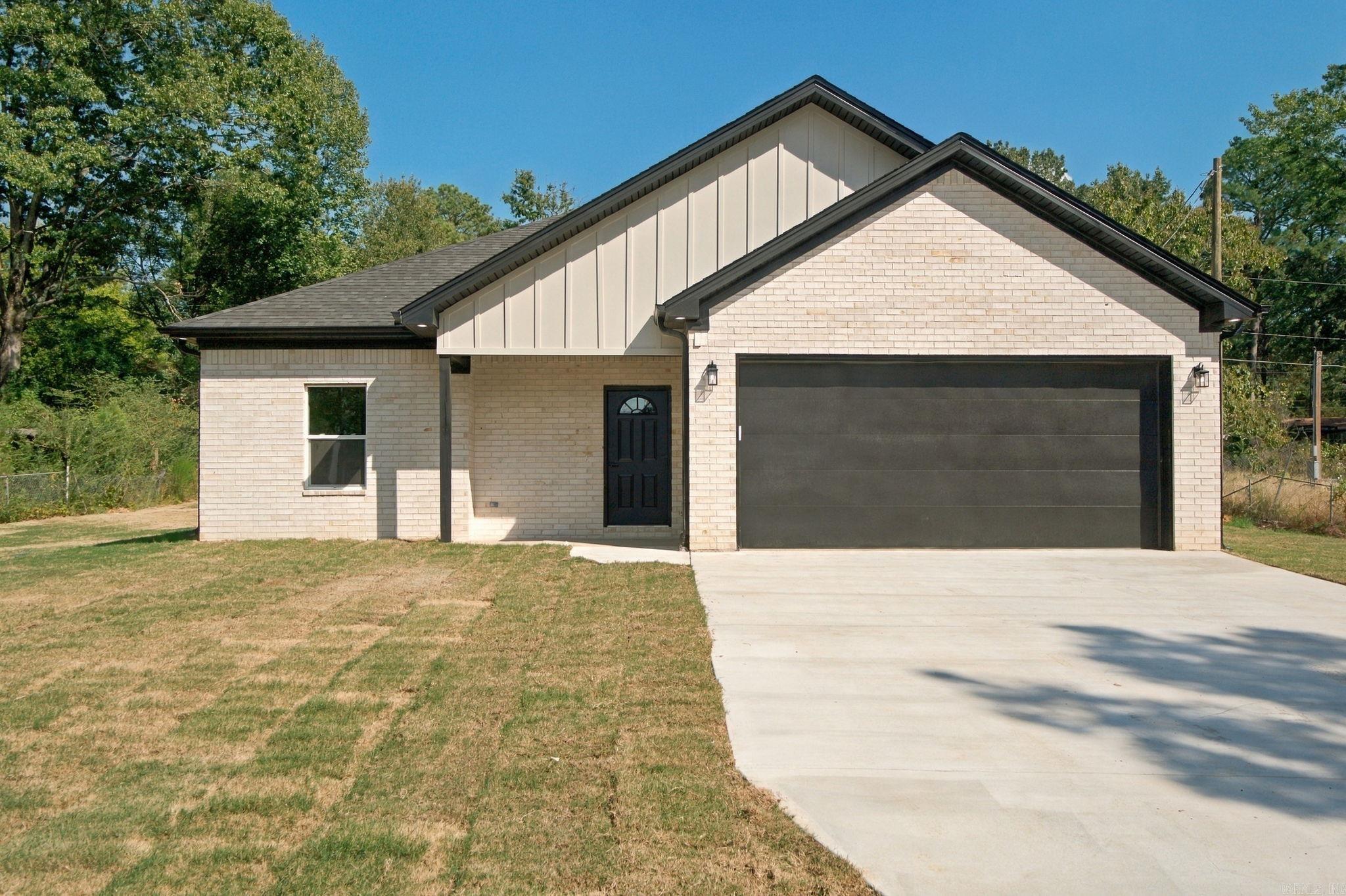 15008 Ar-111 Highway — photo