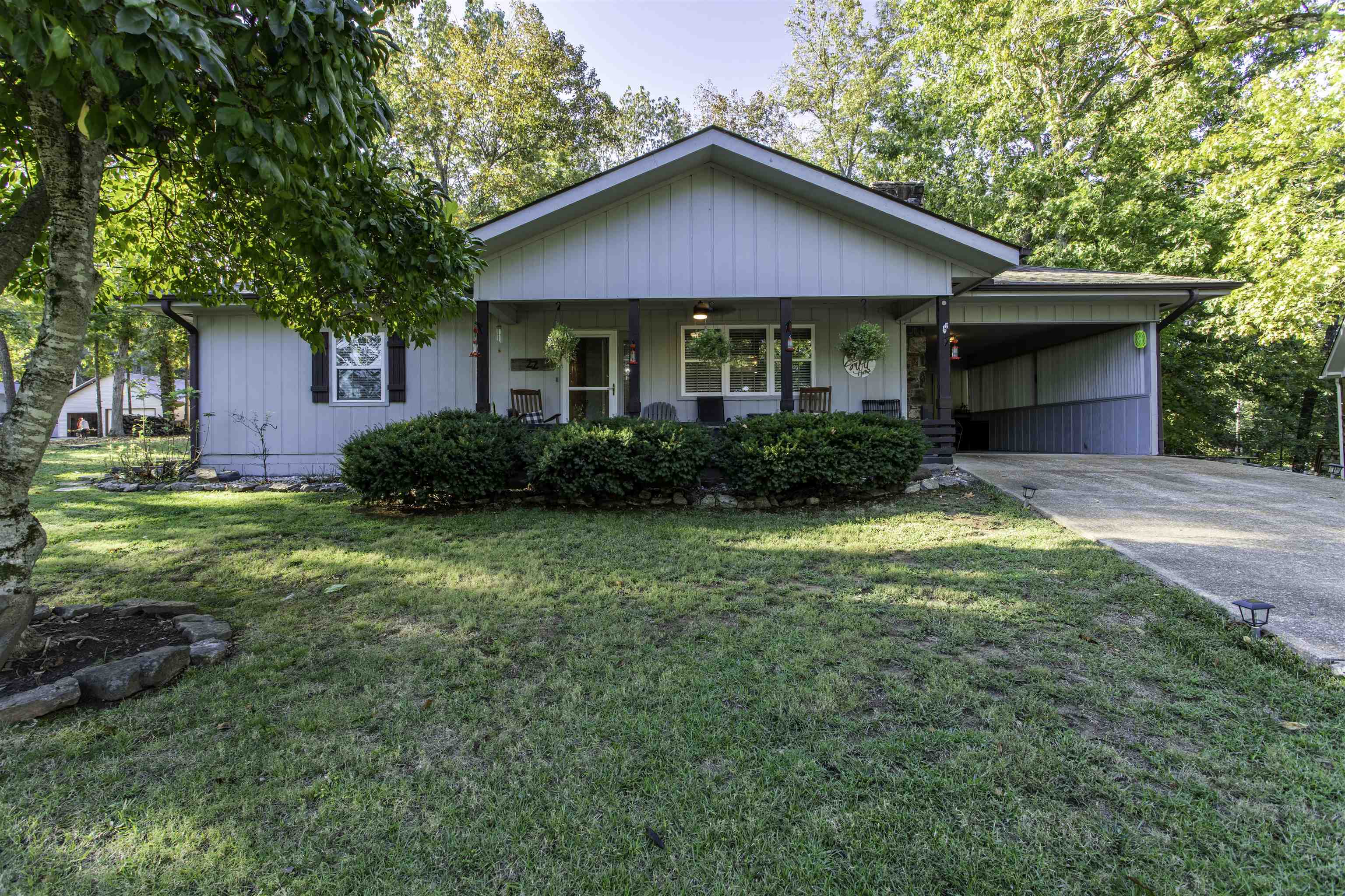 22 Wyandotte Drive — photo