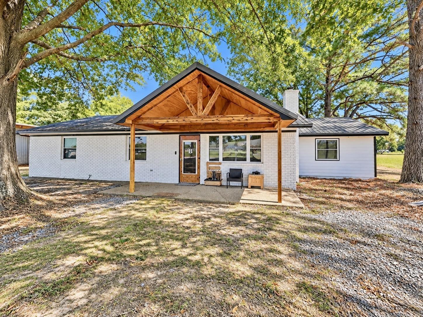 110 Bradford Lane — photo