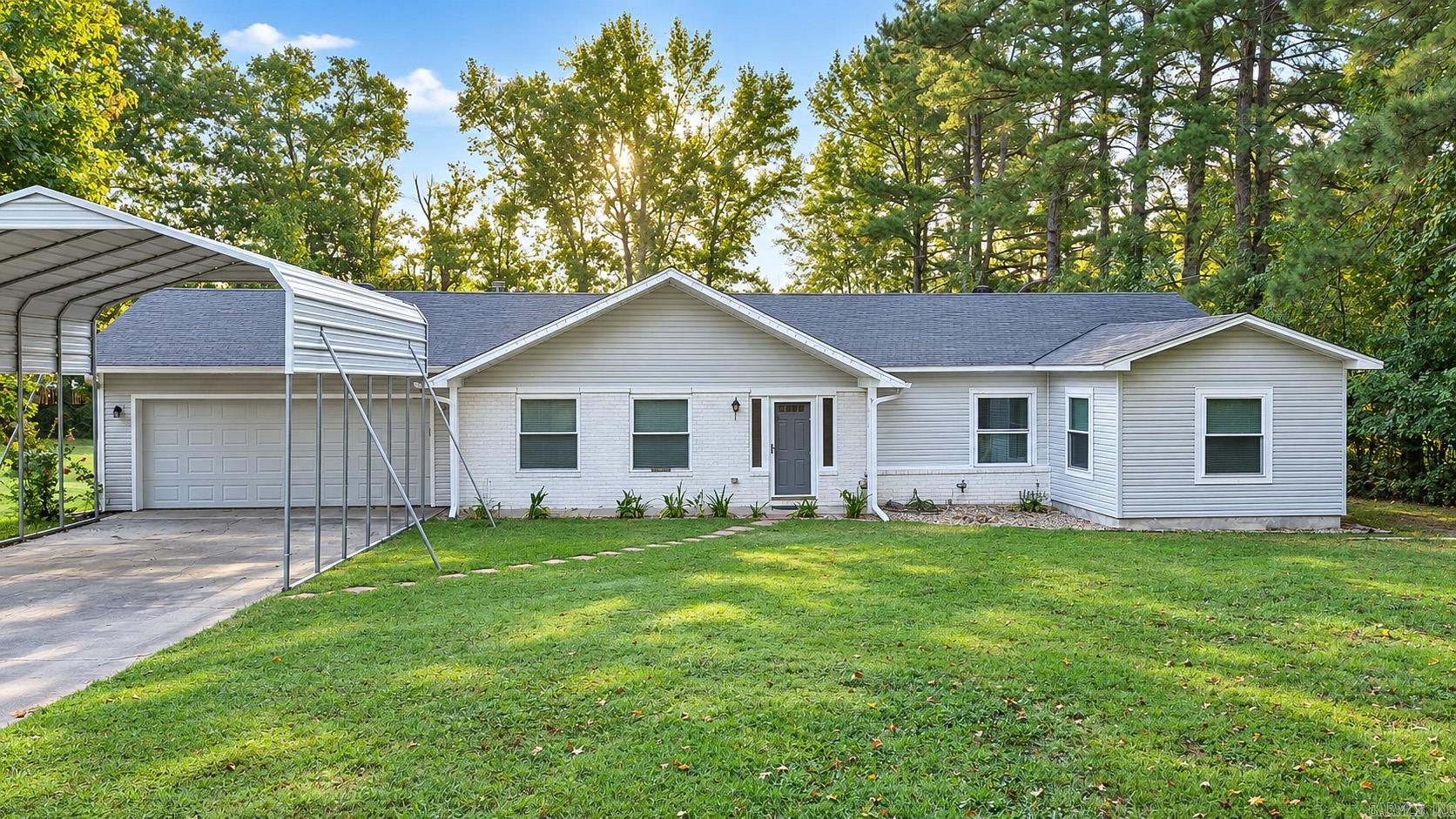 215 Pin Oak Drive — photo