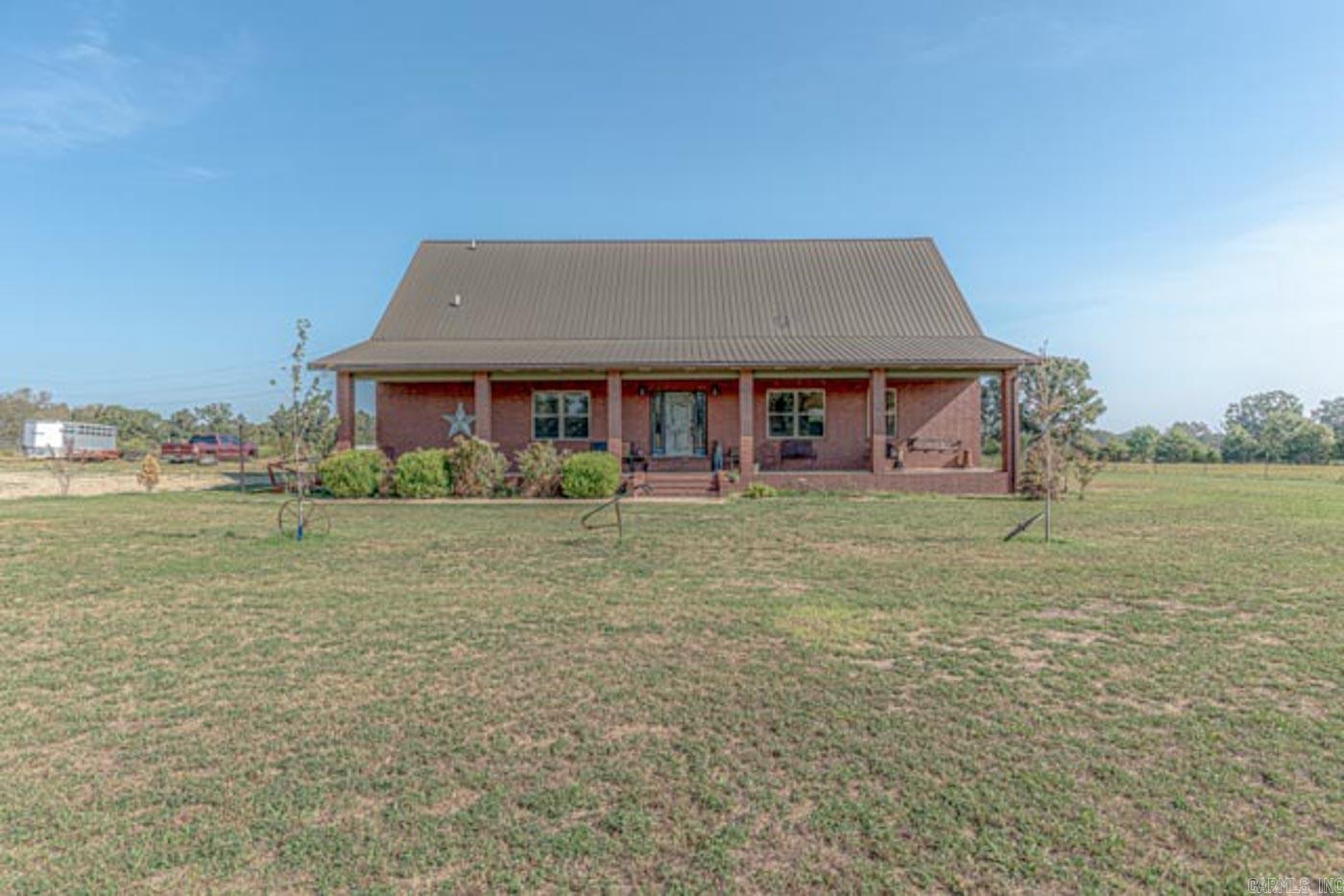 11752 E Highway 62 E, Ash Flat, AR 72513