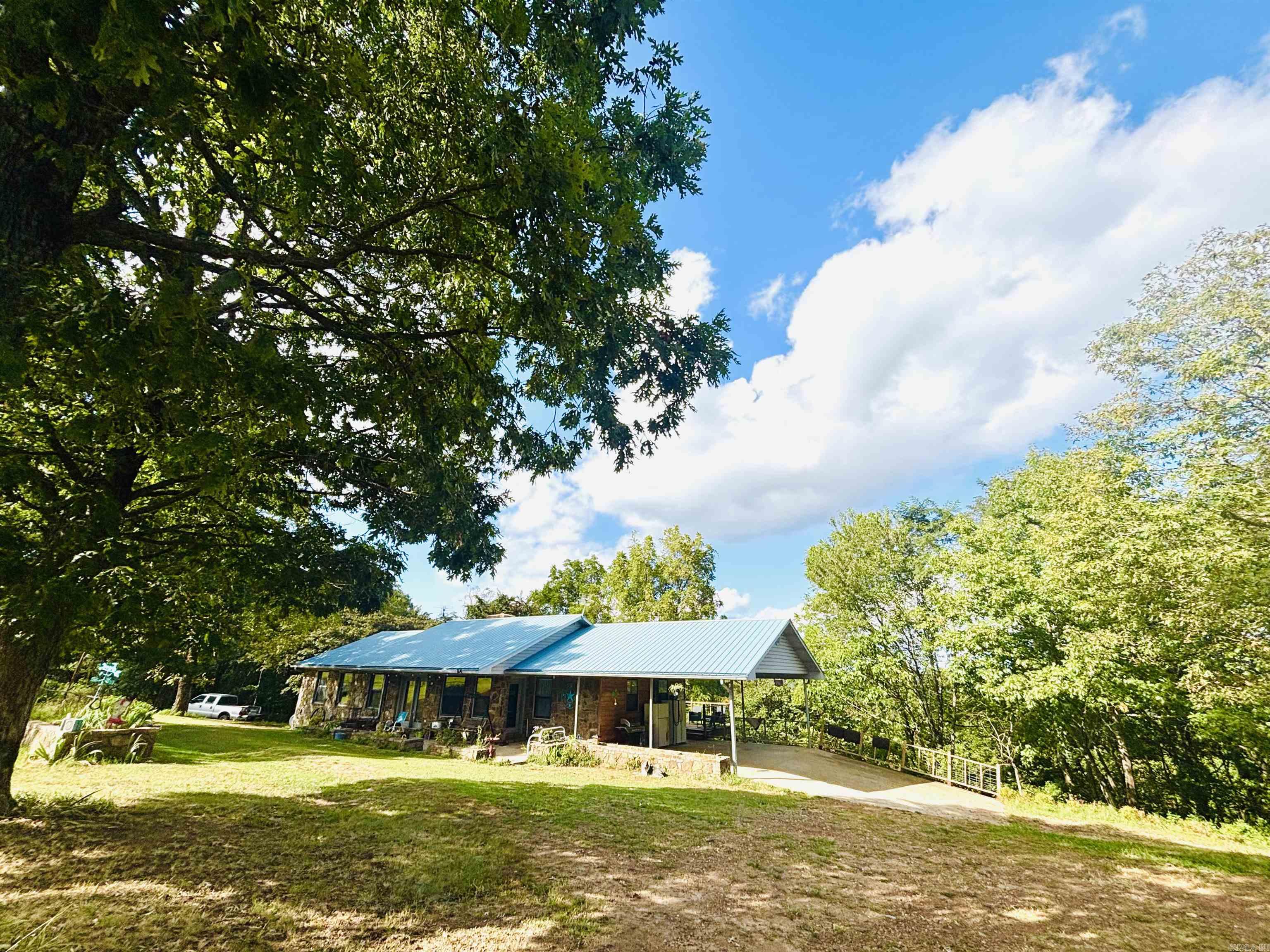 3334 Little Red River Road — photo