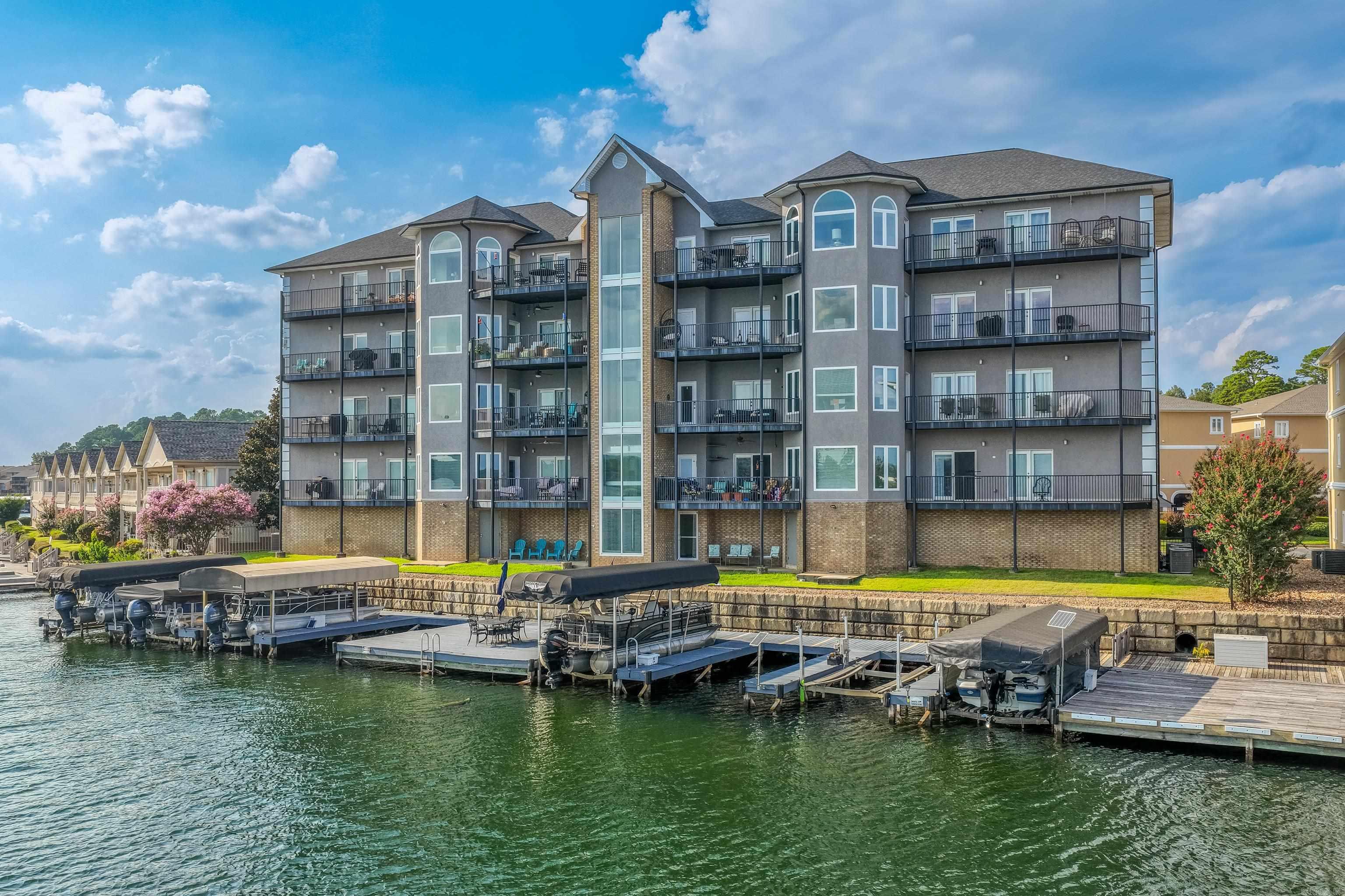 161 (Unit a1) Villa Pointe Boulevard — photo