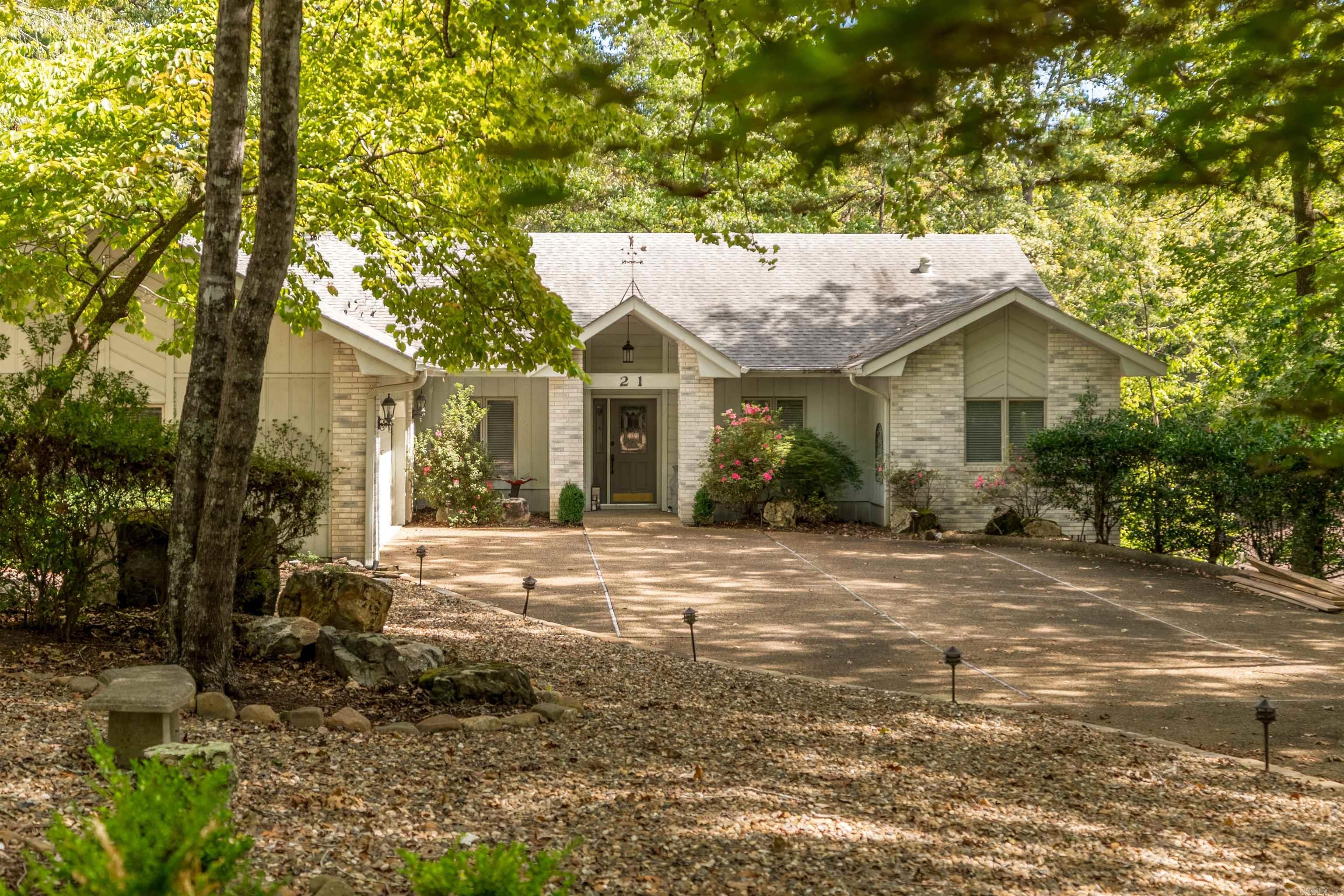 21 Costa Del Lago Lane — photo