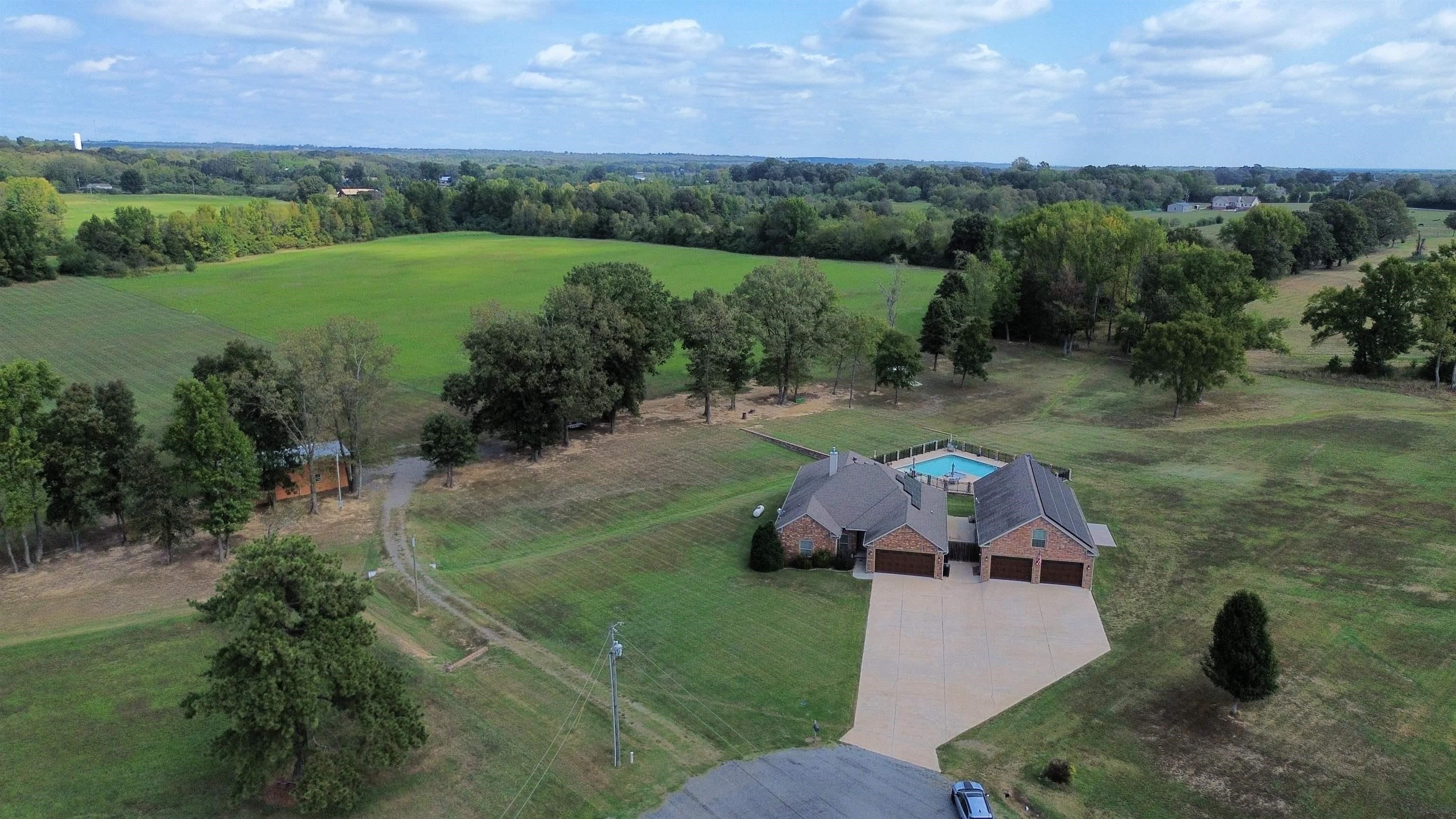 112 Logan Drive — photo