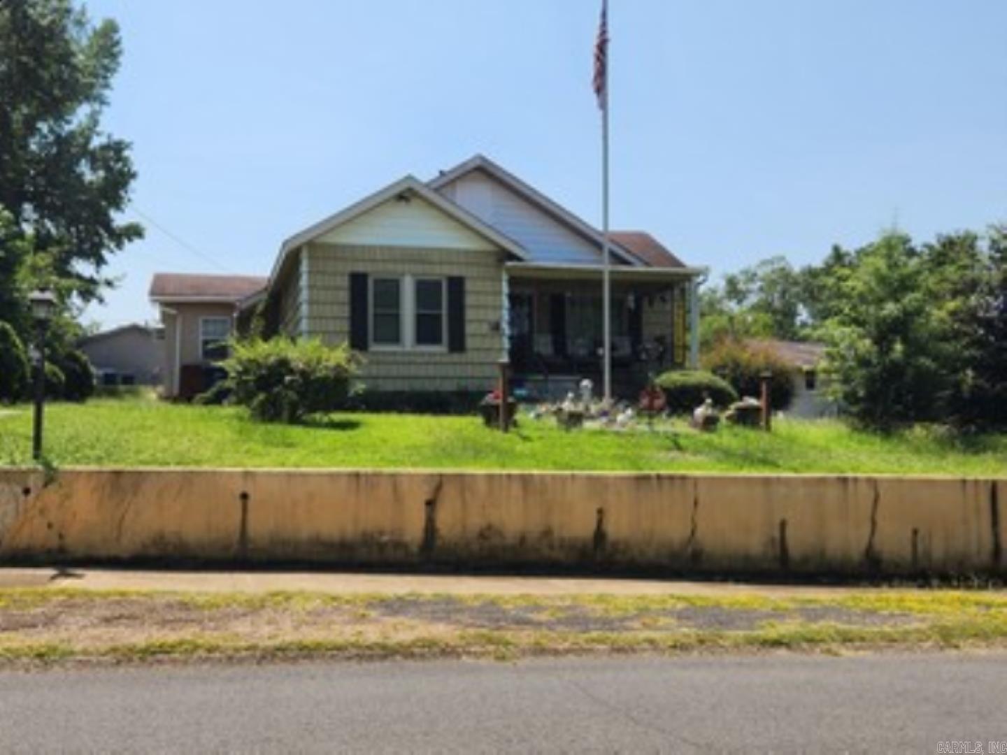 531 Maple Street — photo