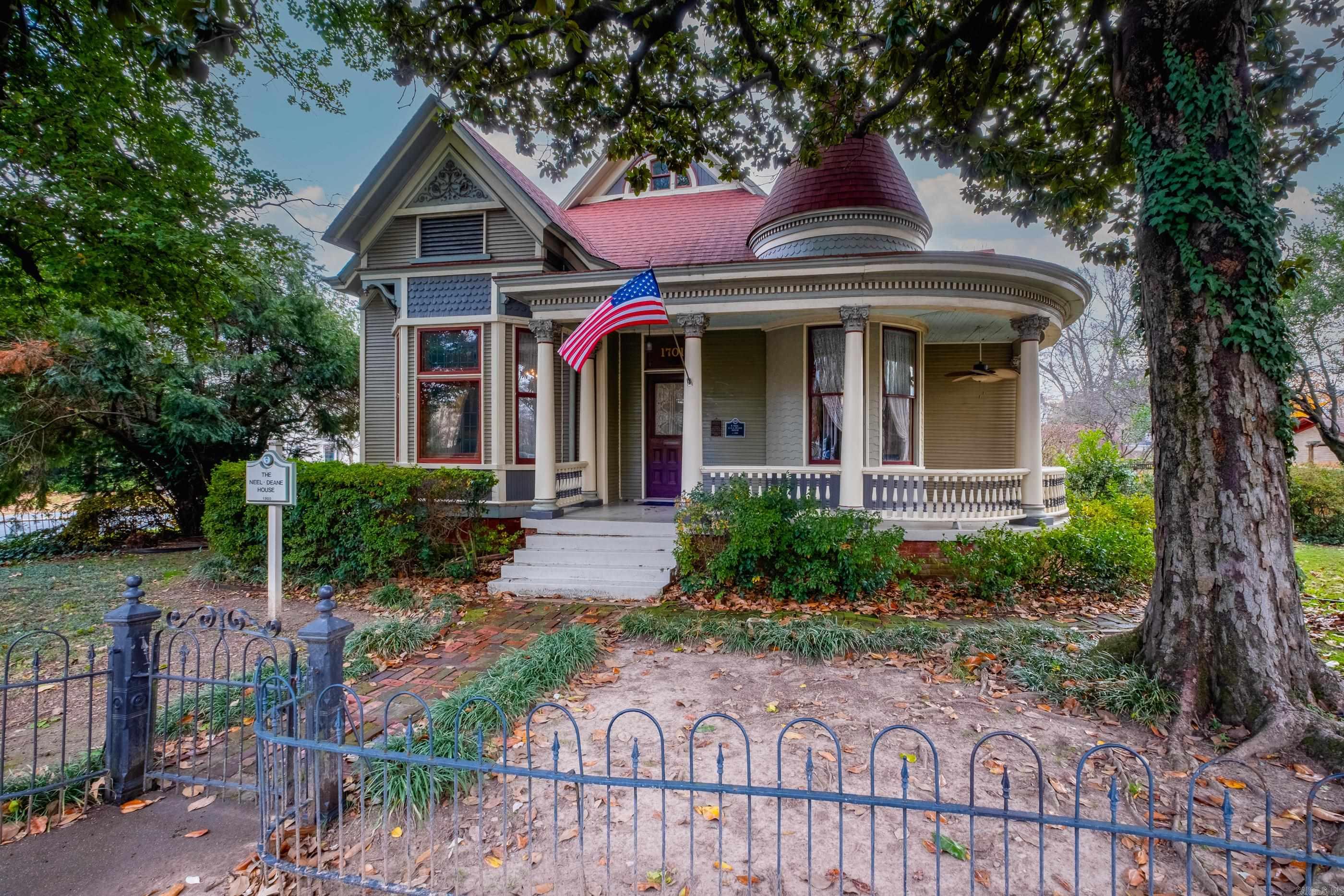 1701 S Arch Street — photo