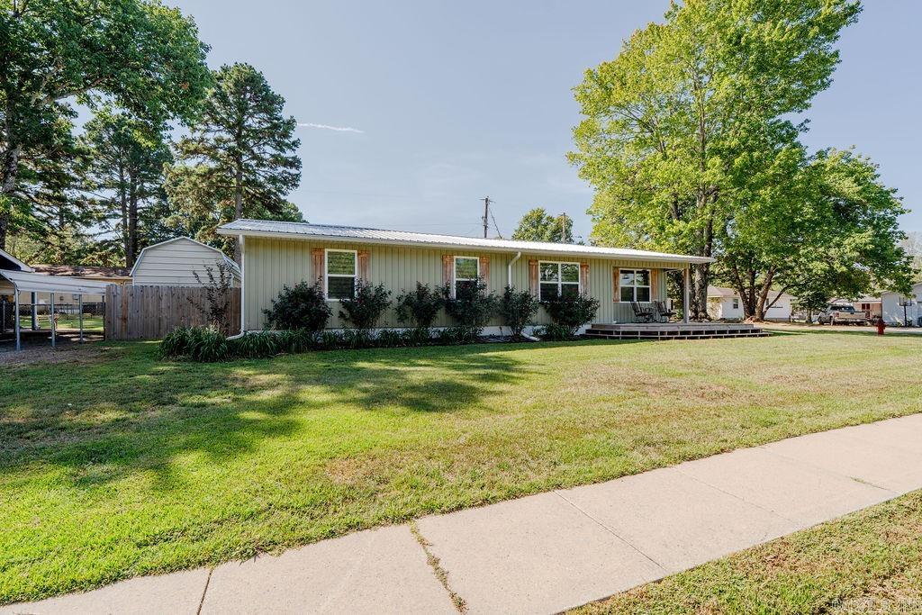 1419 W Front Street — photo