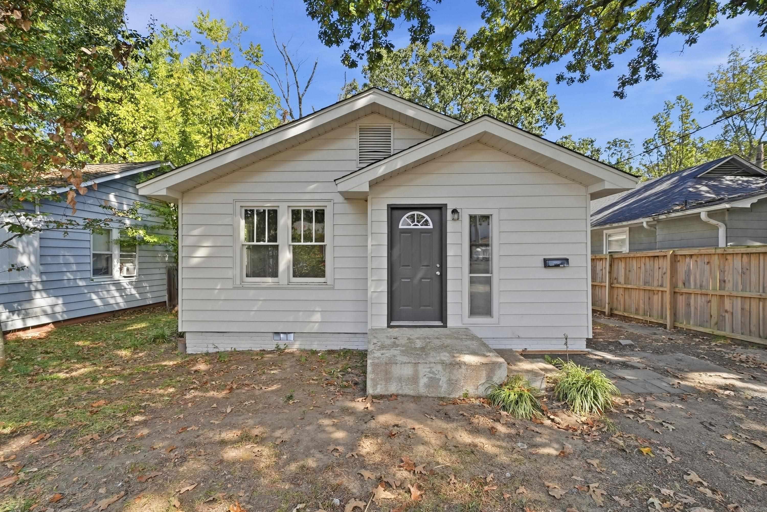 1807 Alden Lane — photo