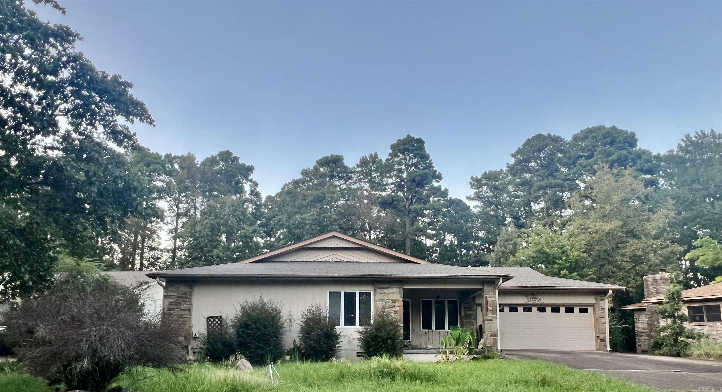 82 Almazan Way — photo