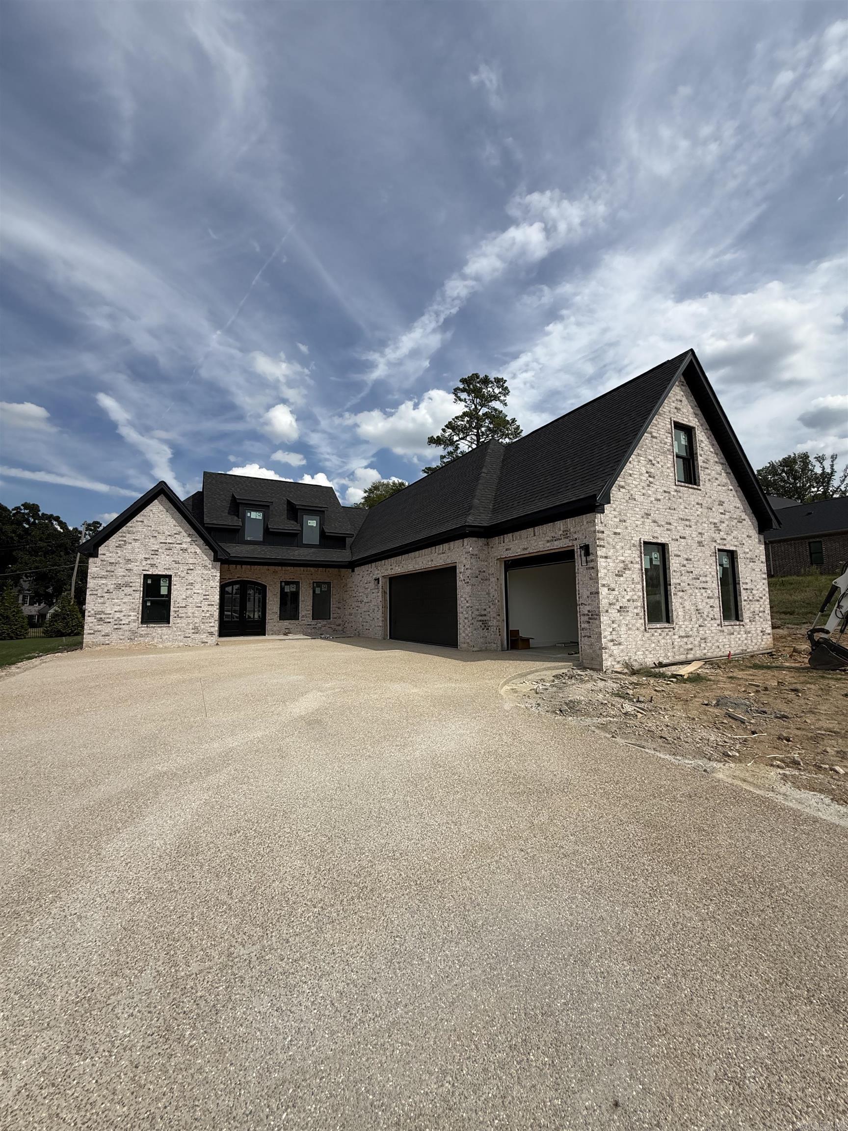 209 Arlington Park Drive — photo