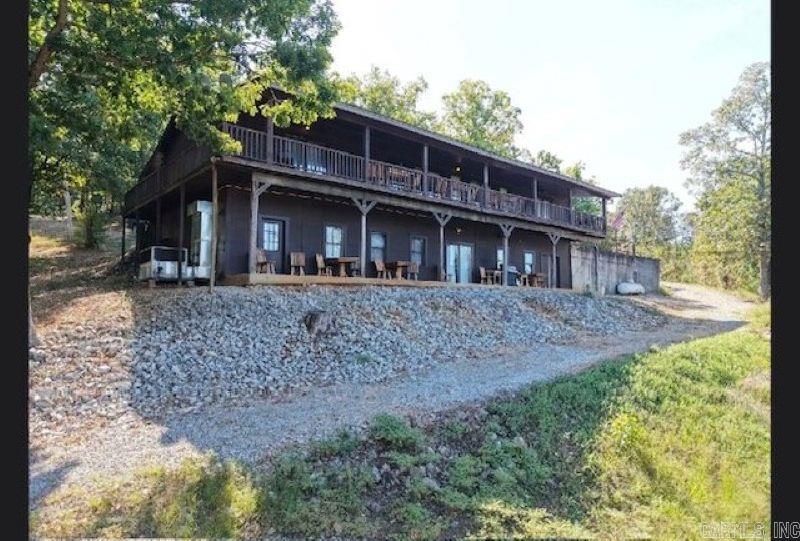 1097 Summitt Road — photo