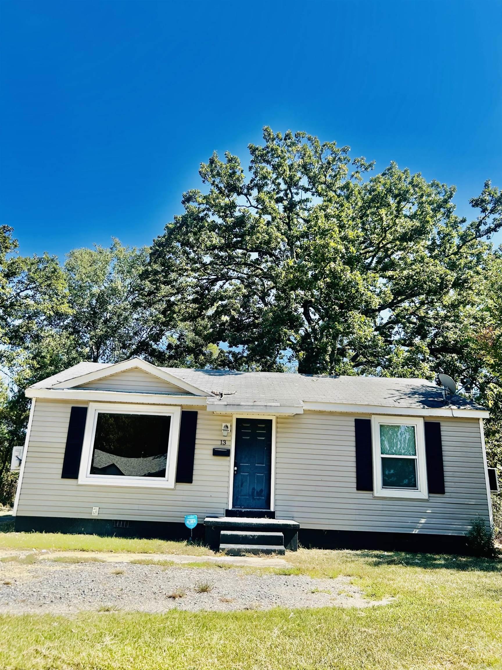 13 E Richard Drive — photo