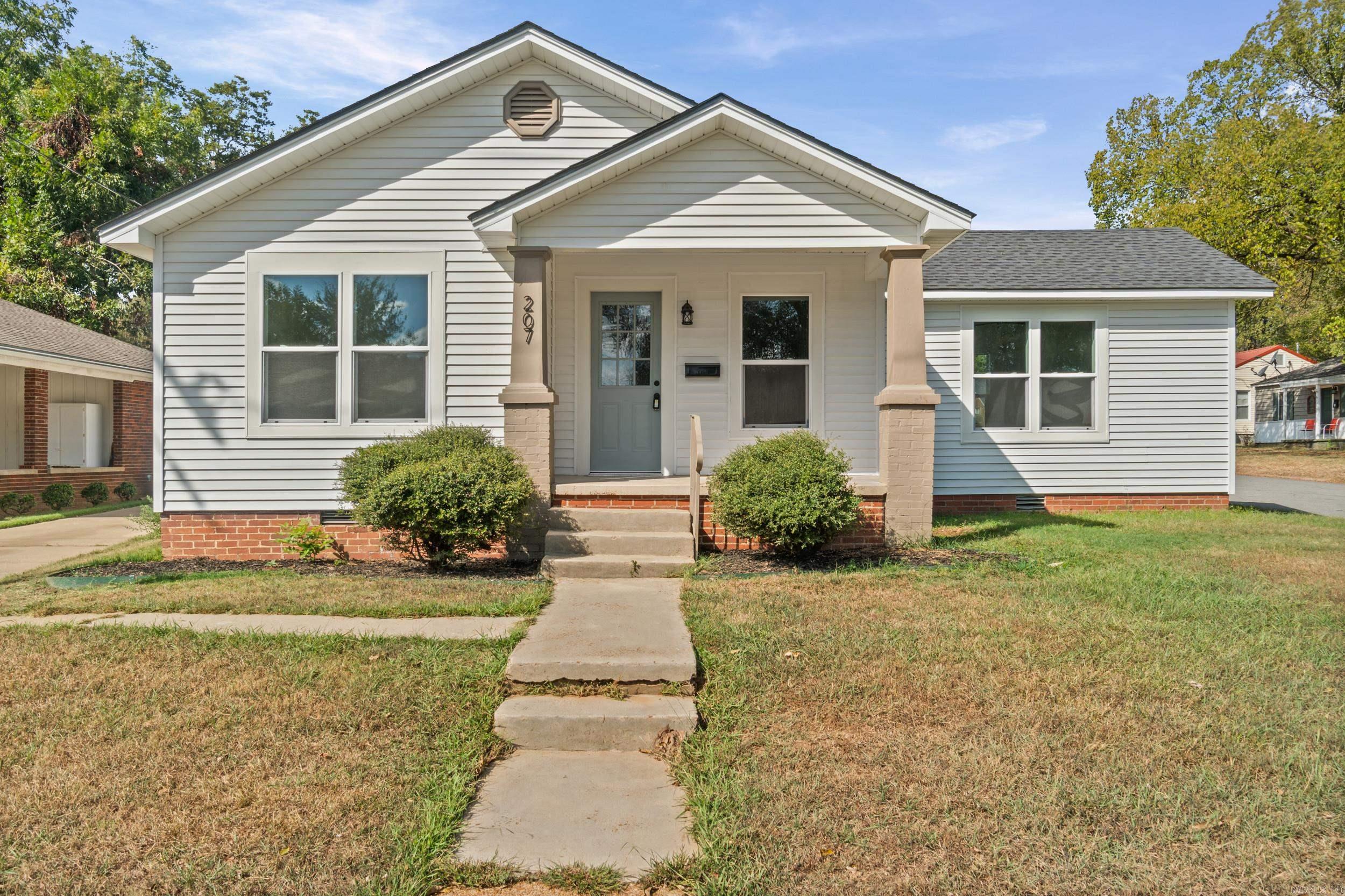 207 N. Sowell Street — photo