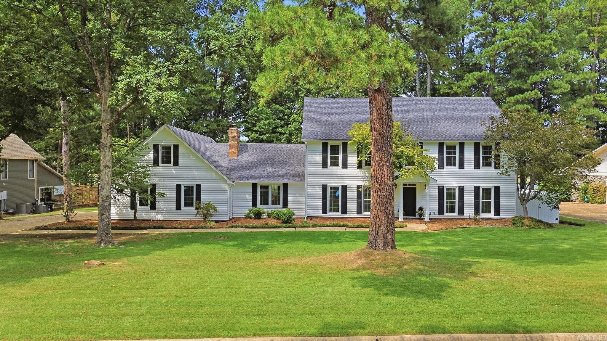 19 Club Manor Drive — photo