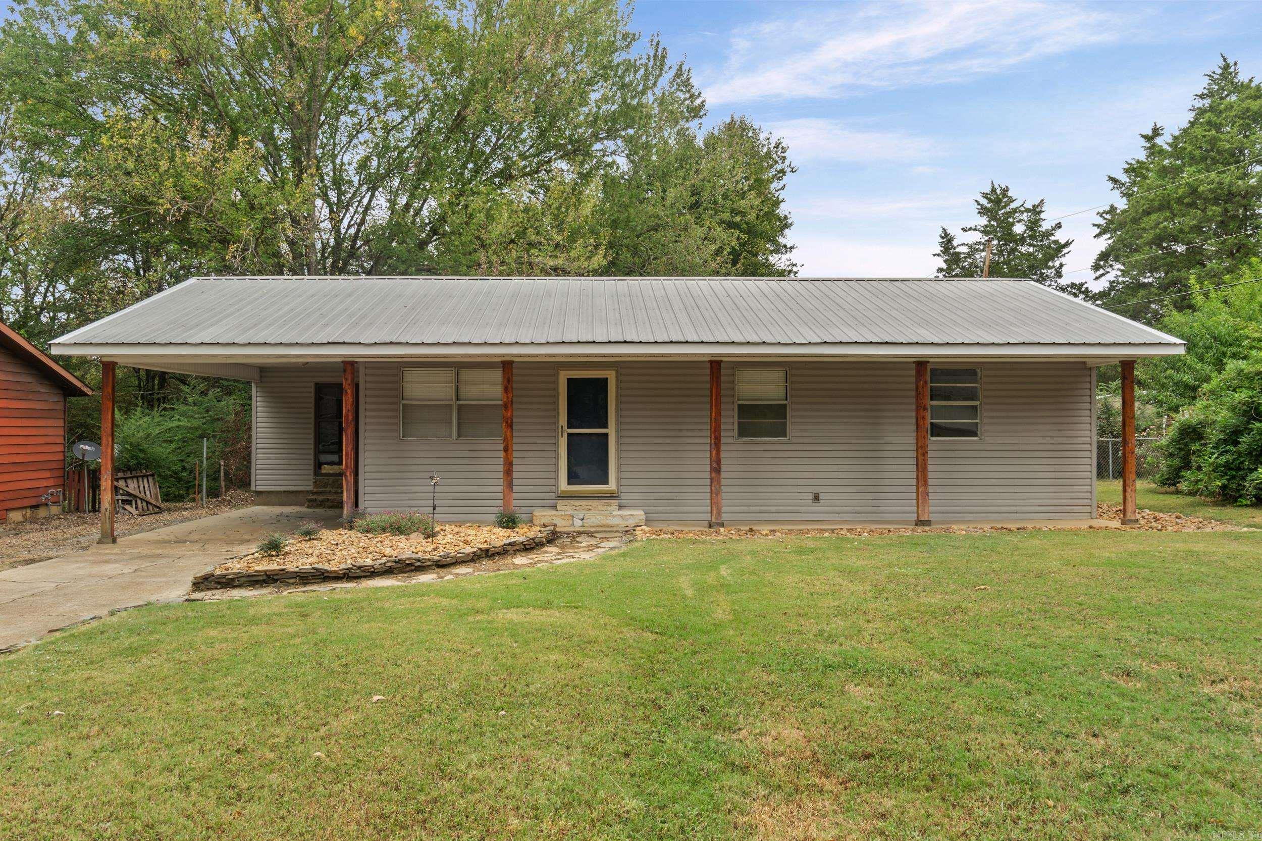 2 Evergreen Drive — photo
