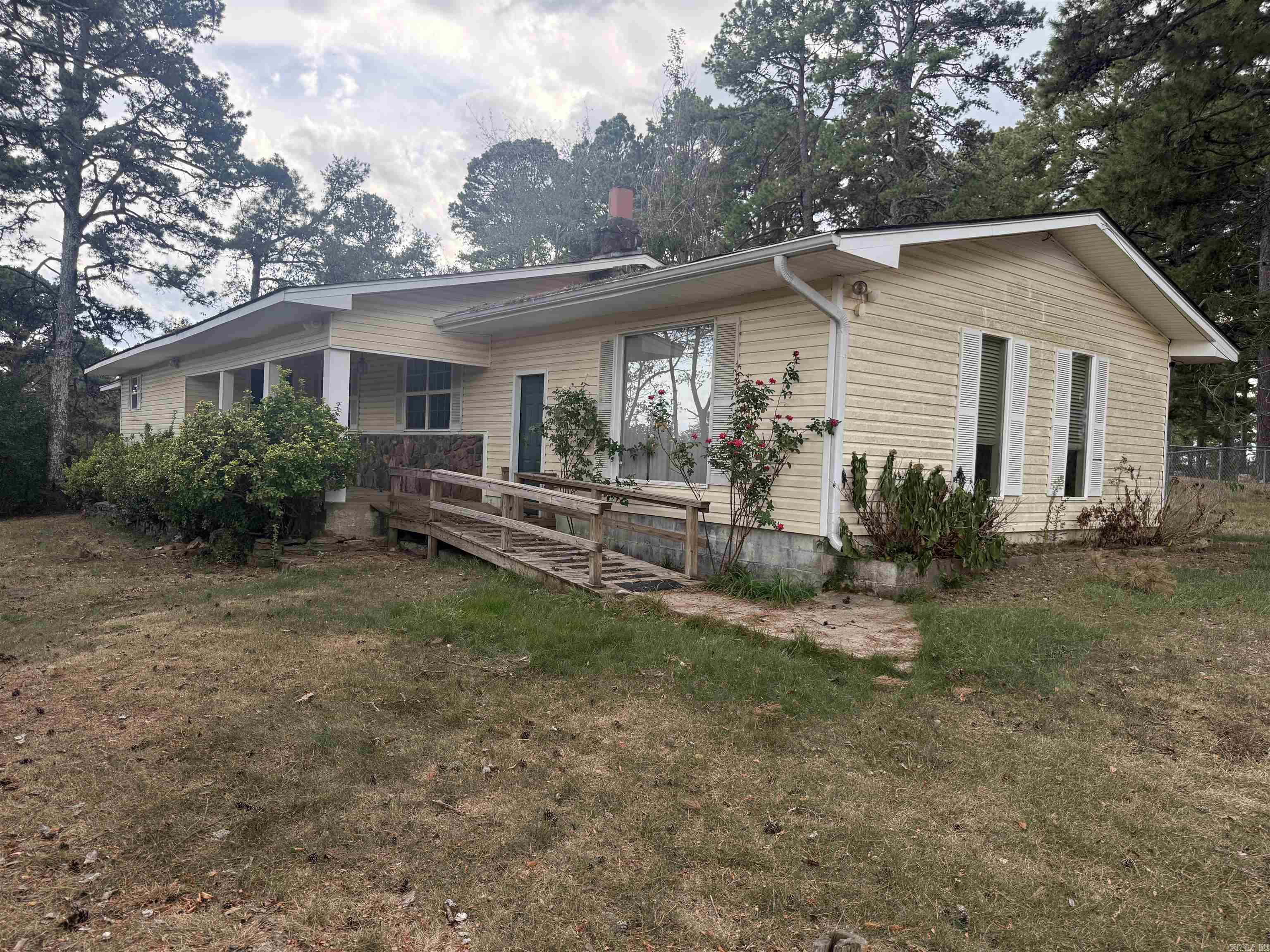5350 Pangburn Road — photo