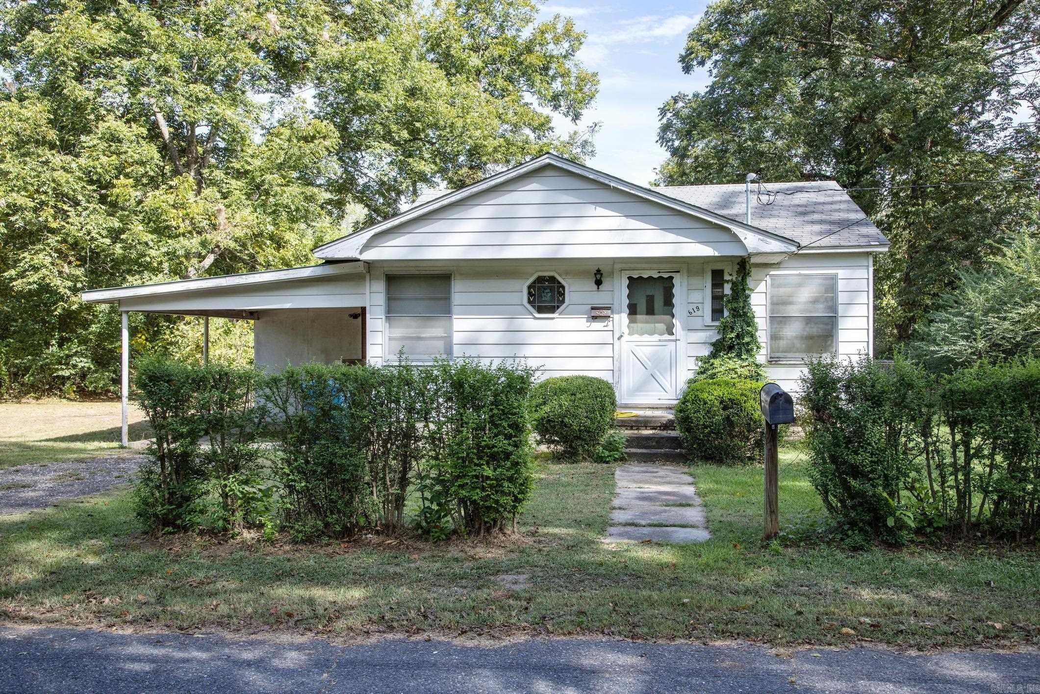 619 Fairview Street — photo