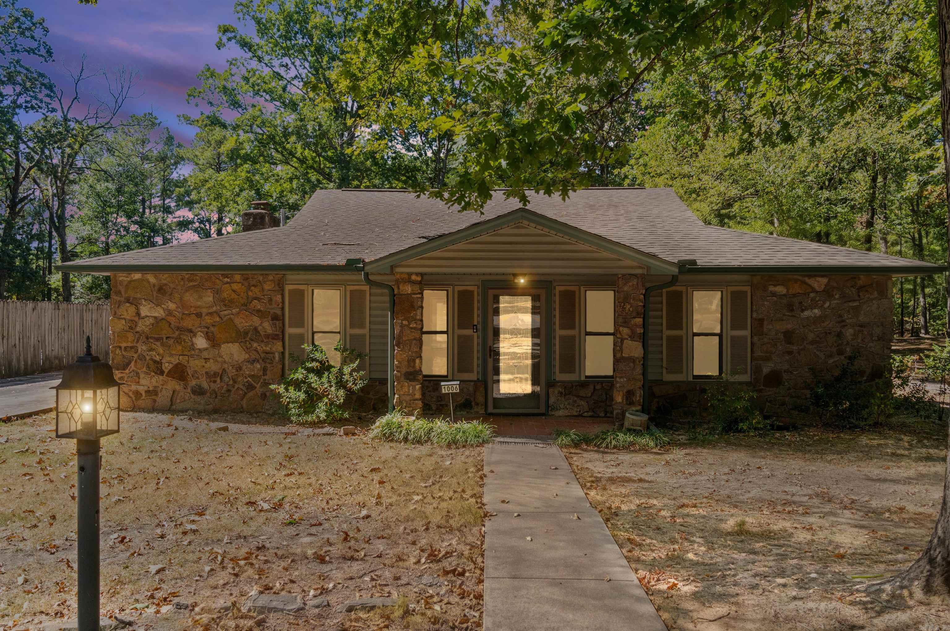 1006 Robin Road — photo