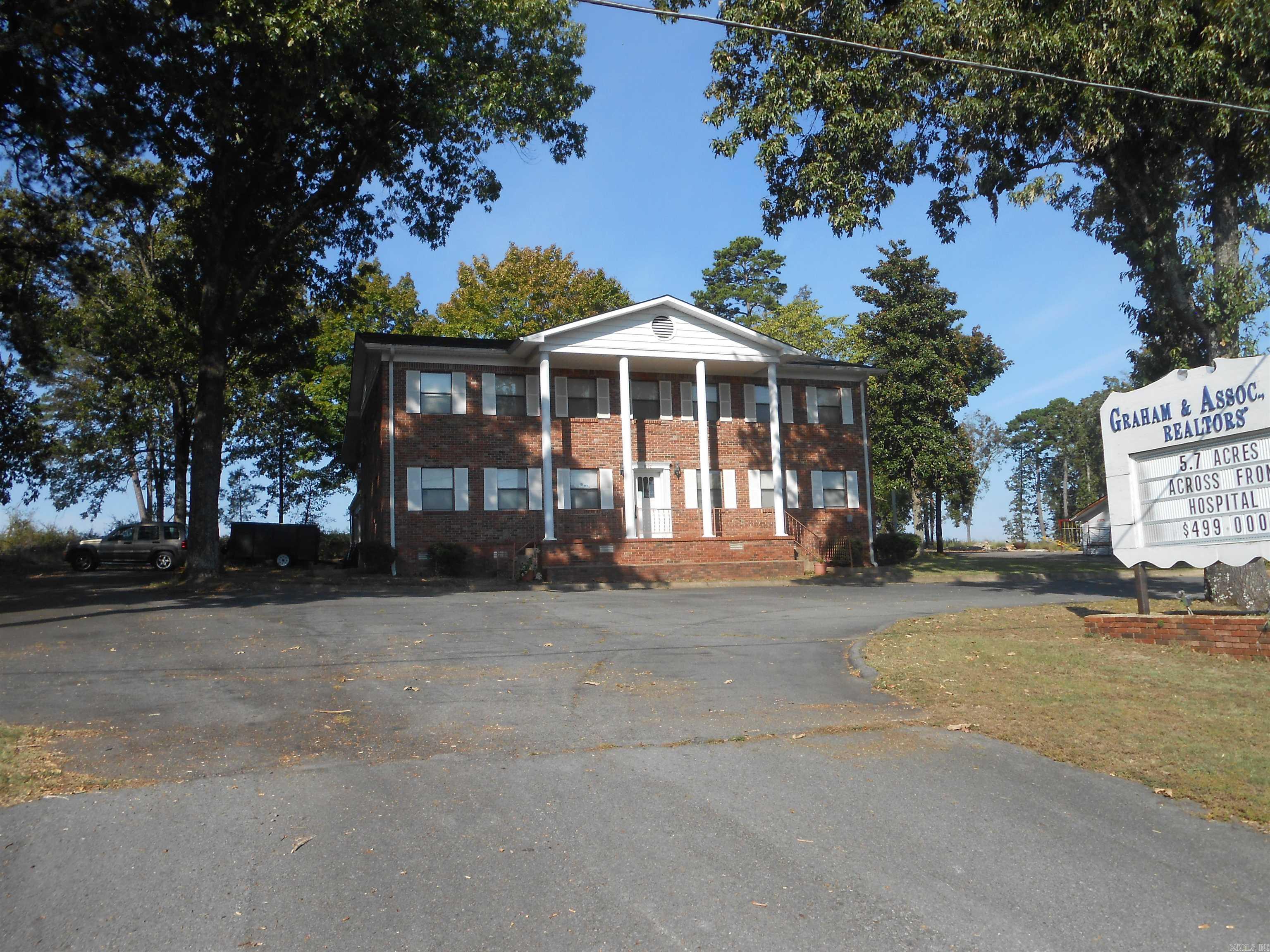 1682 Hwy 65 South — photo
